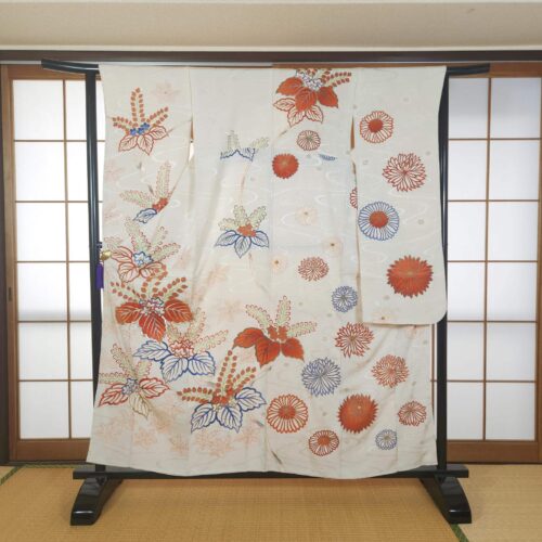 Cream Furisode with red flowers and embroidery