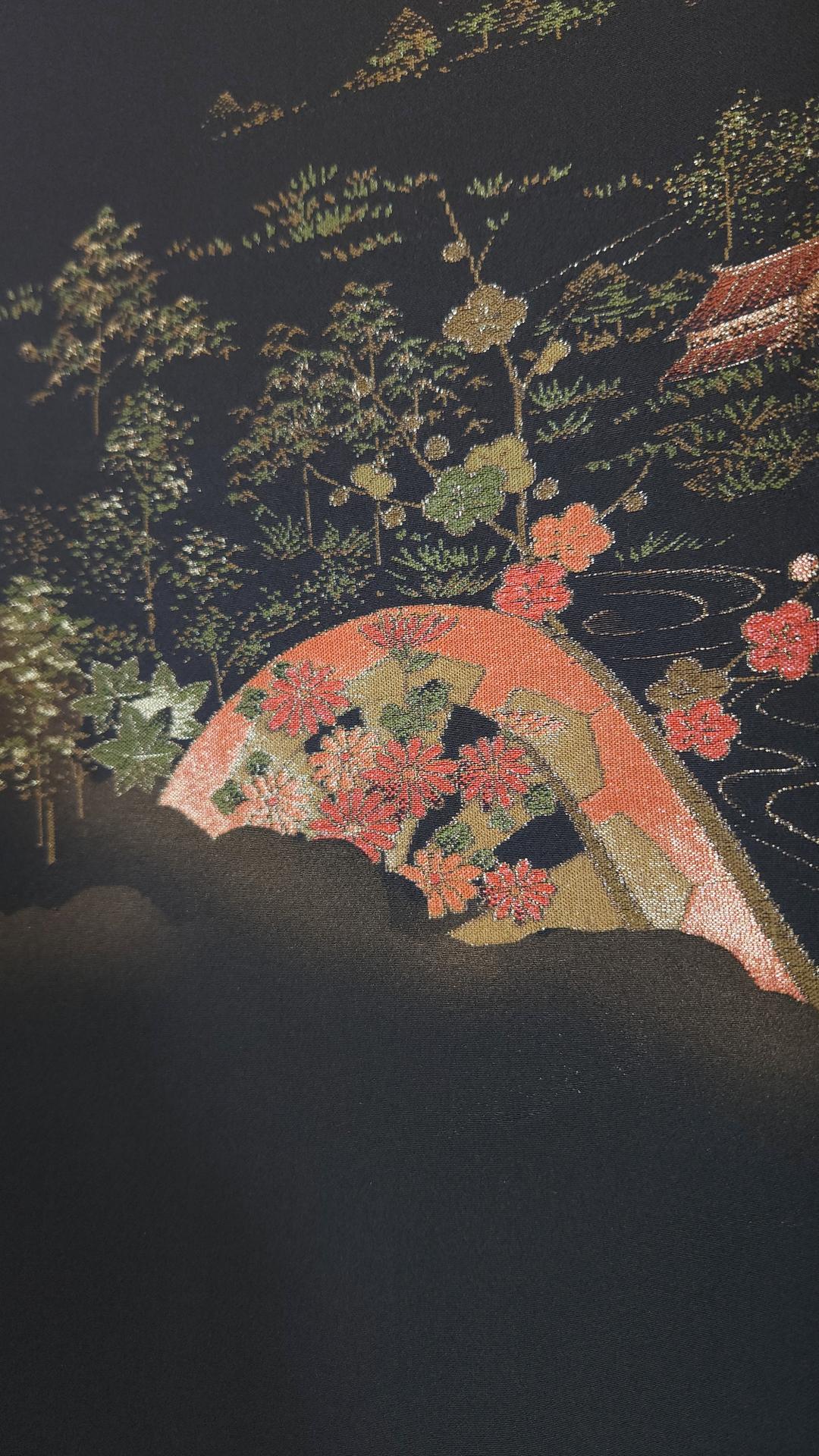Black Haori with traditional Kuruma motifs