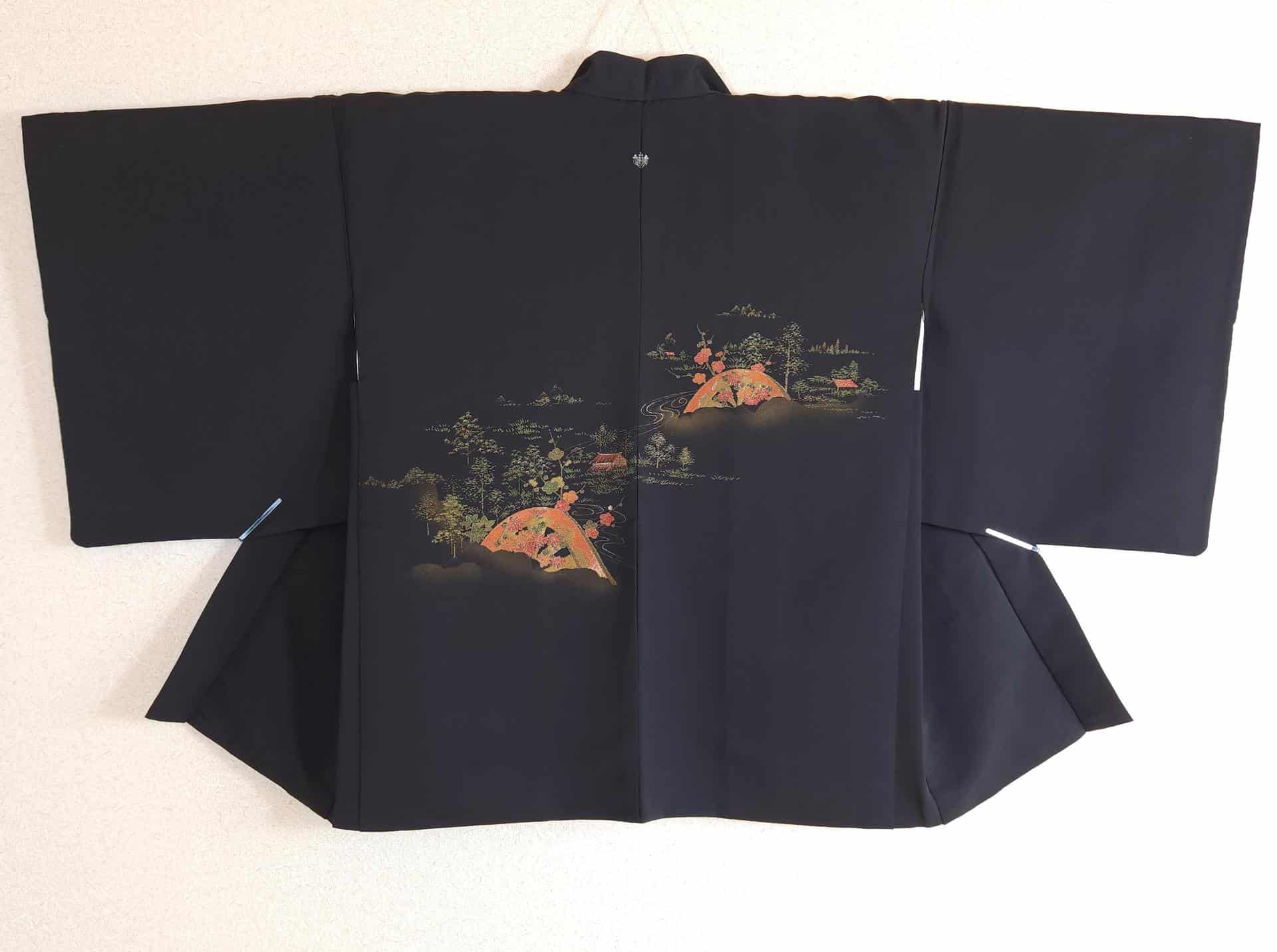 Black Haori with traditional Kuruma motifs