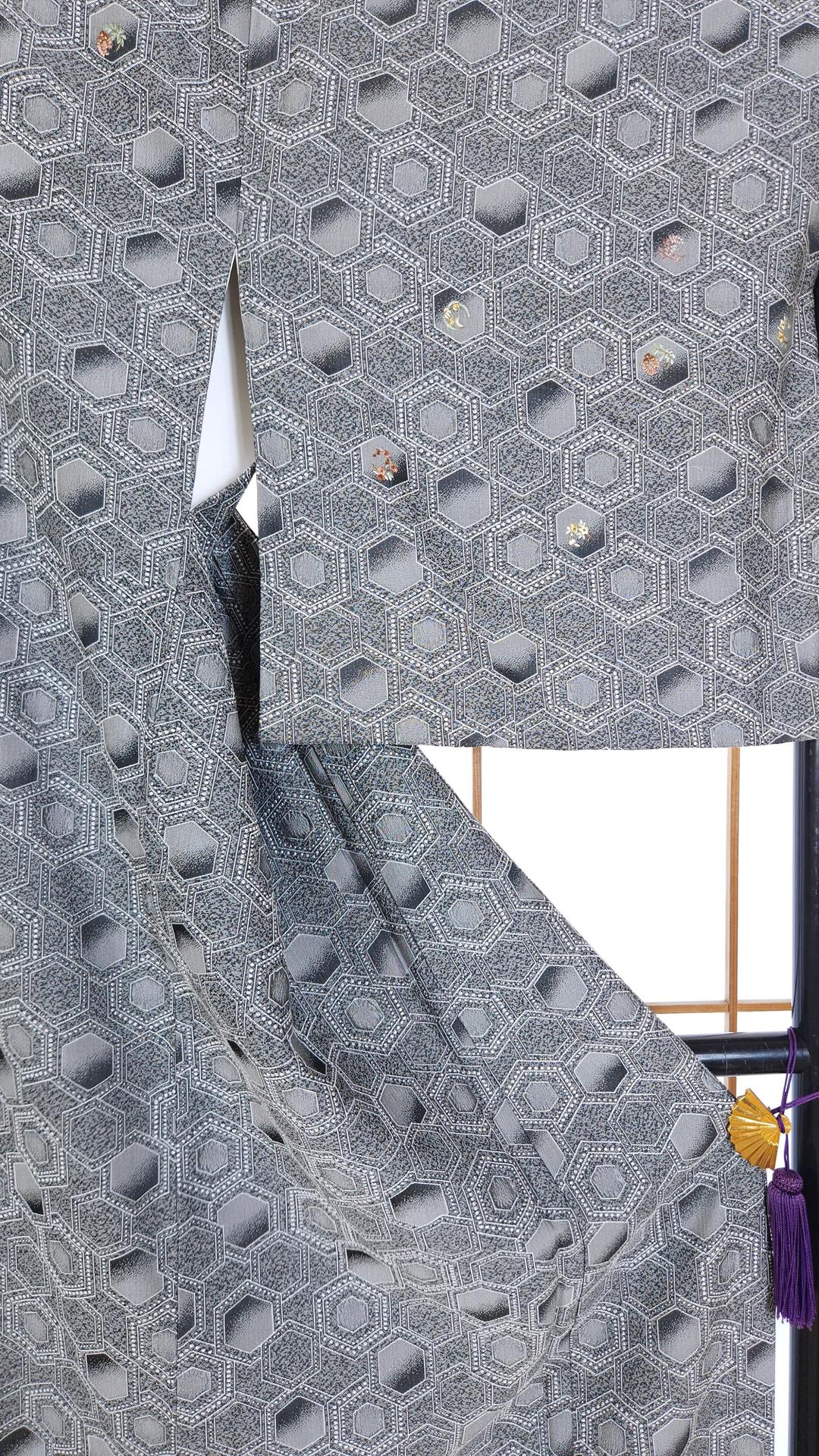 Black grey Komon Kimono kikkō pattern and embroidery