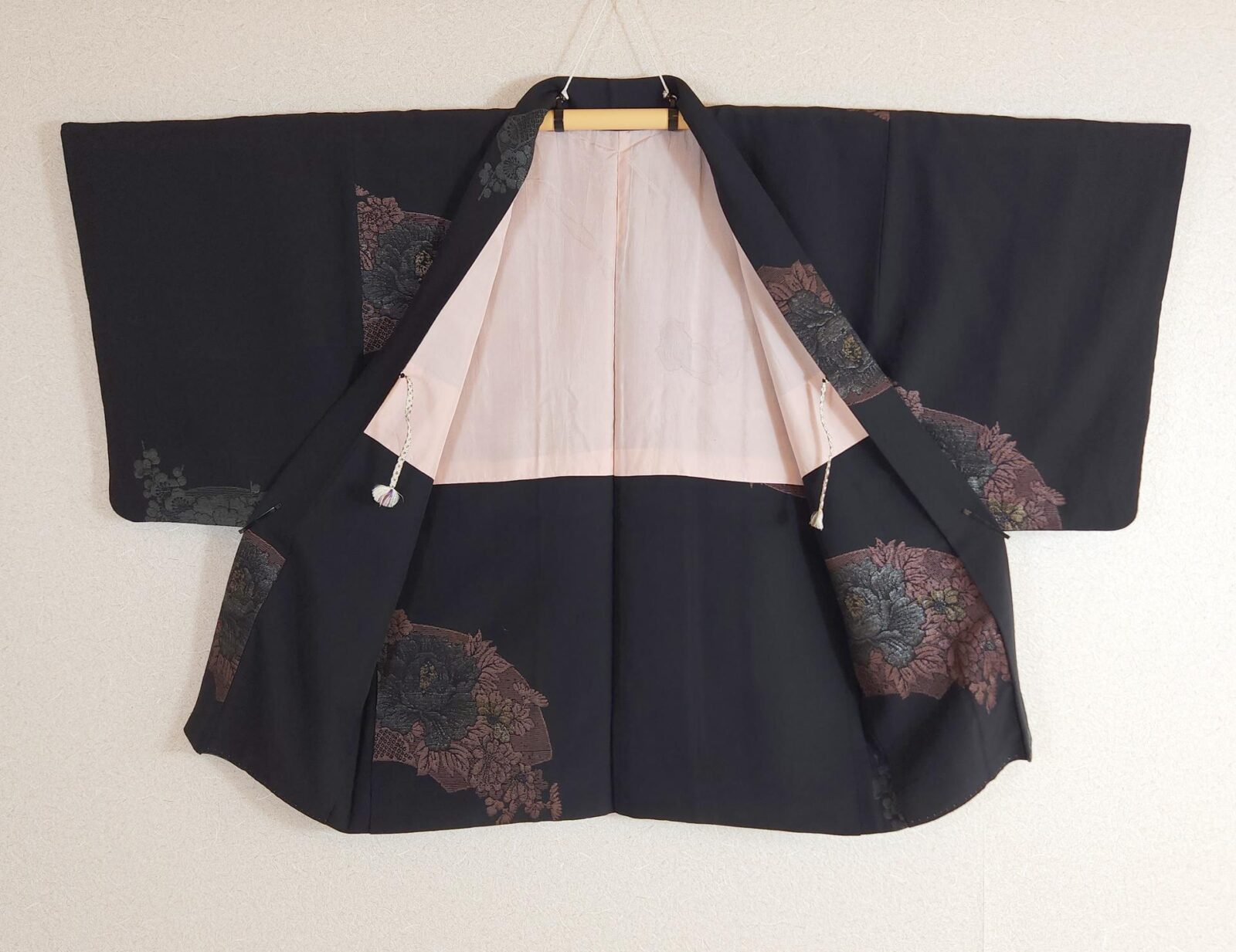 Black haori with peonies in fan motifs