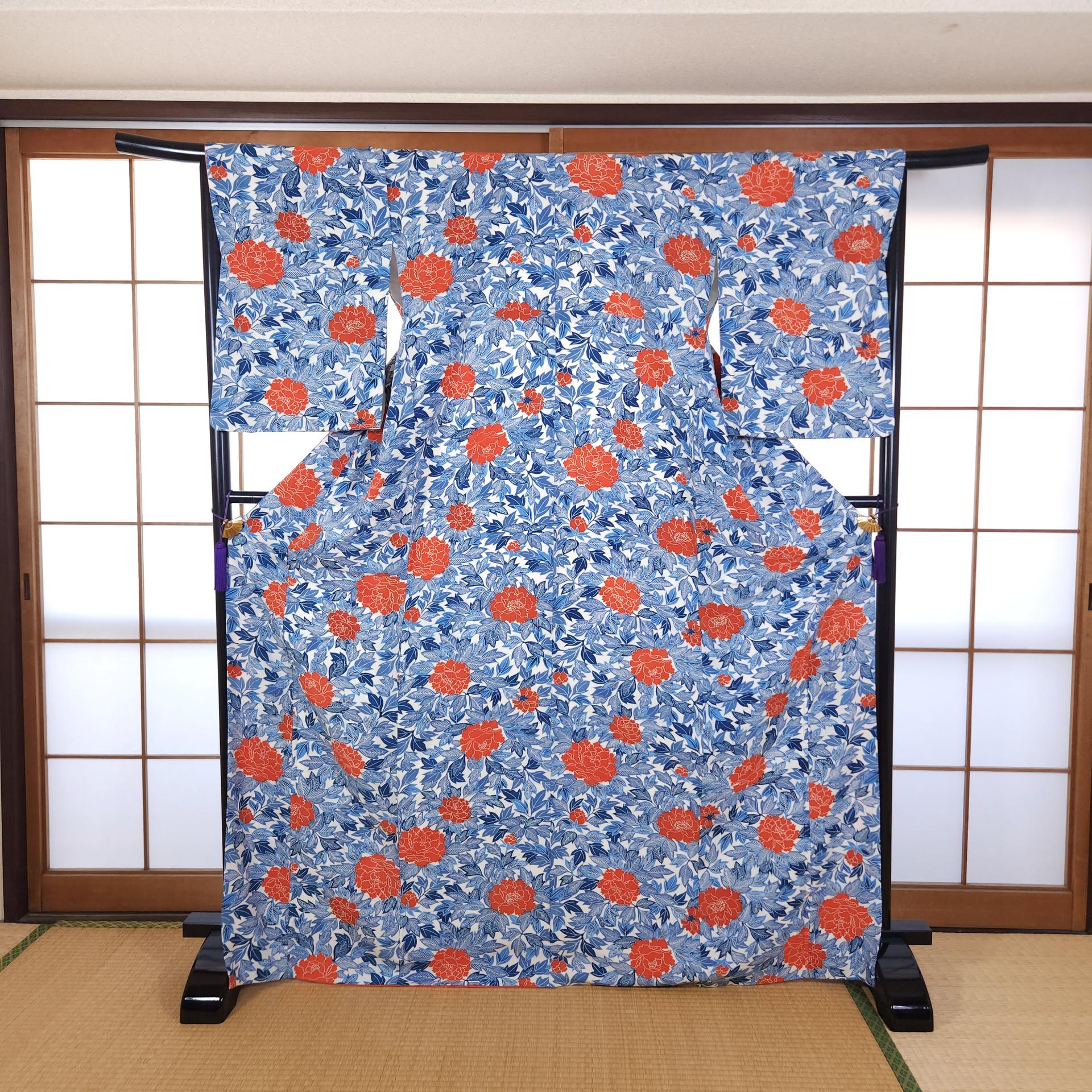Chirimen Komon Kimono with coral red flowers
