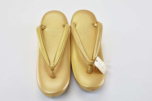 Gold imitation leather zori and matching bag