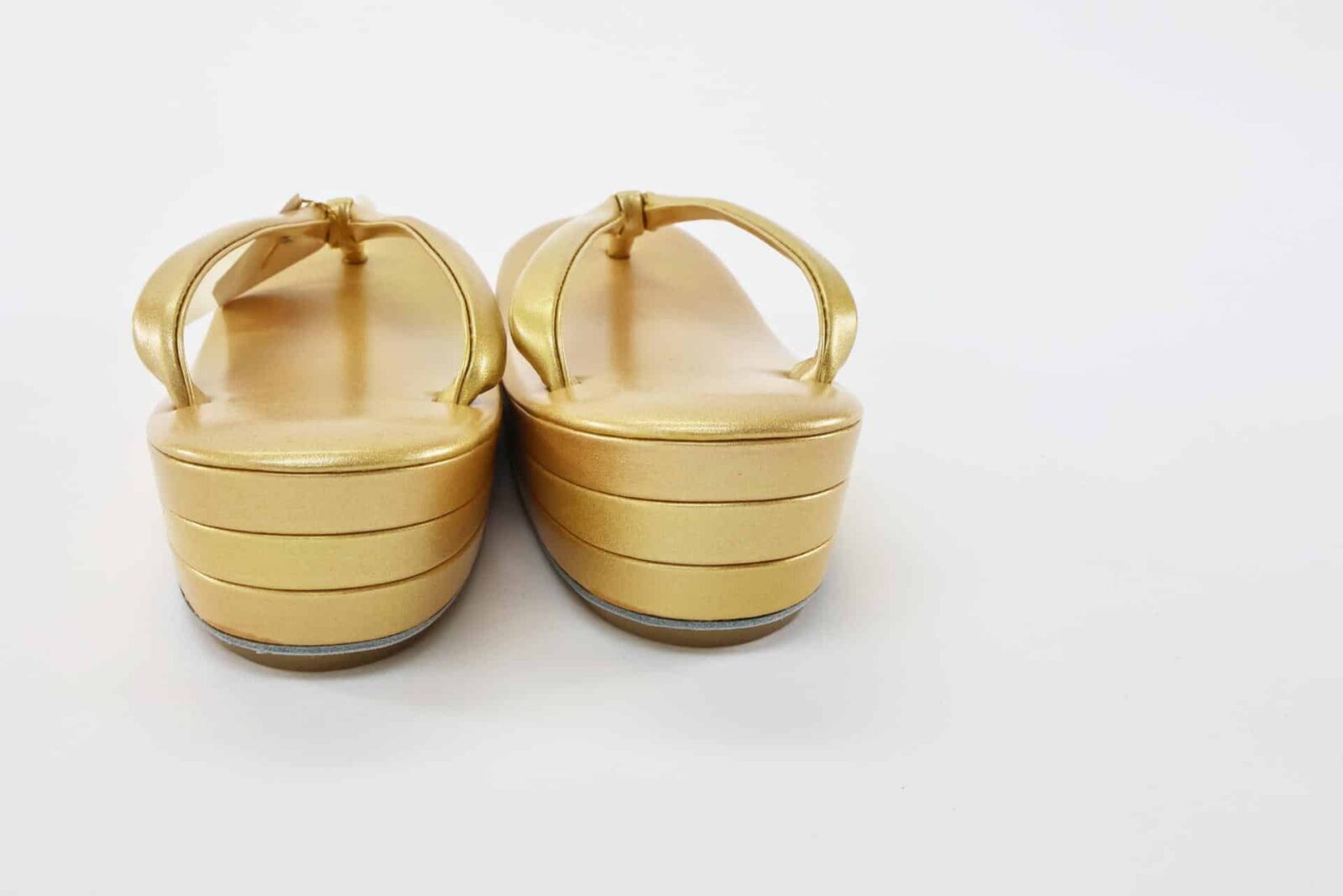 Gold imitation leather zori and matching bag