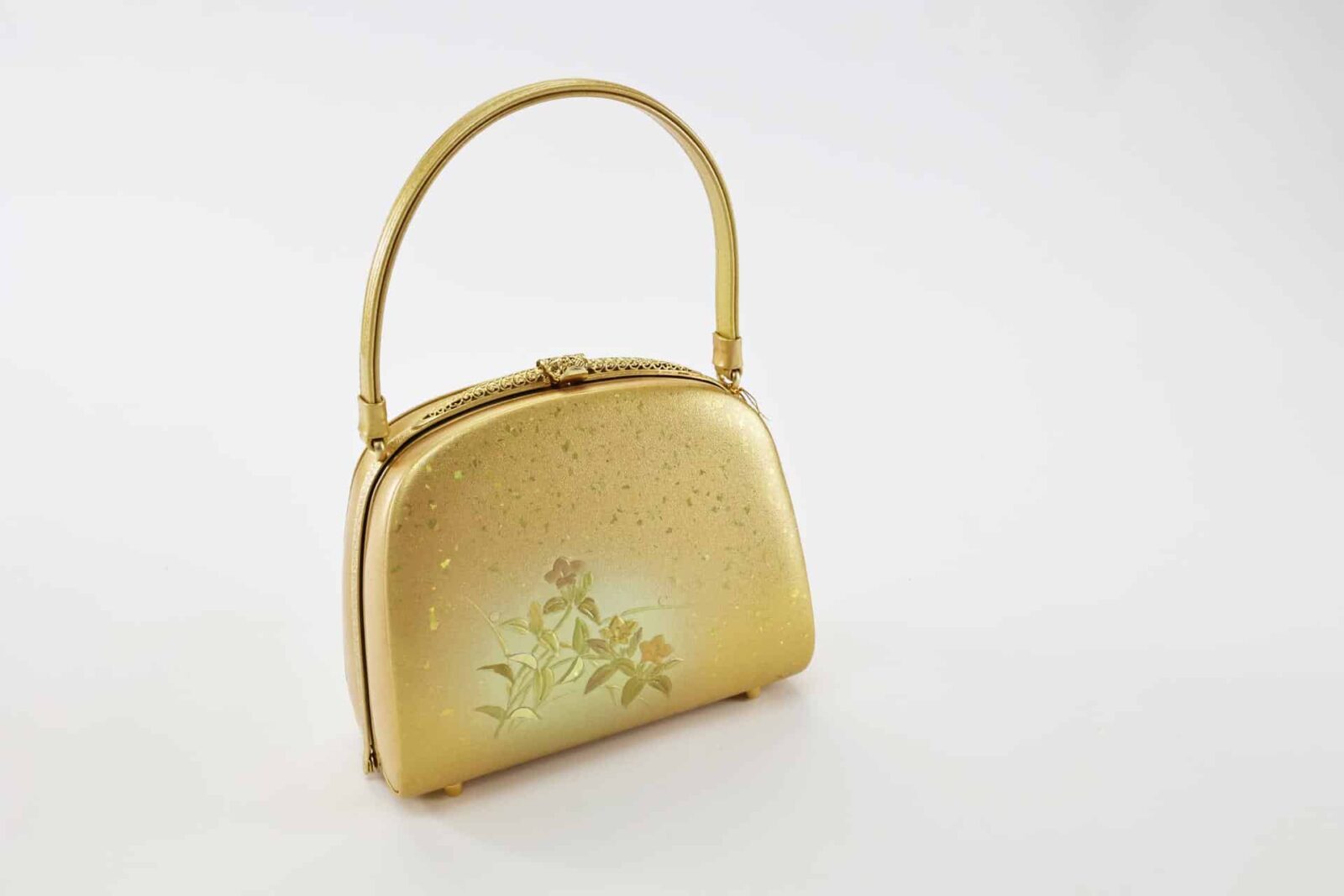 Gold imitation leather zori and matching bag