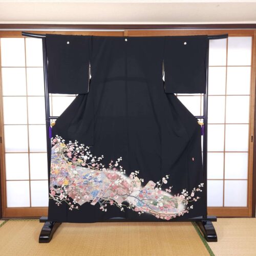 Kuro Tomesode with plum blossoms
