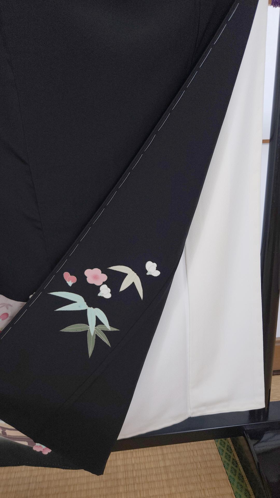 Kuro Tomesode with plum blossoms