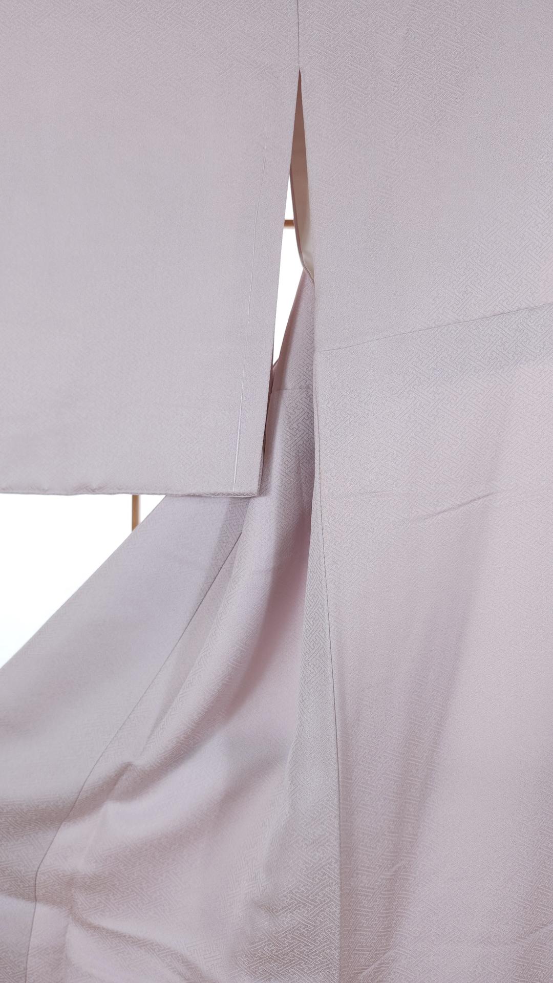 Lavender Iro Tomesode with hand-painted motifs