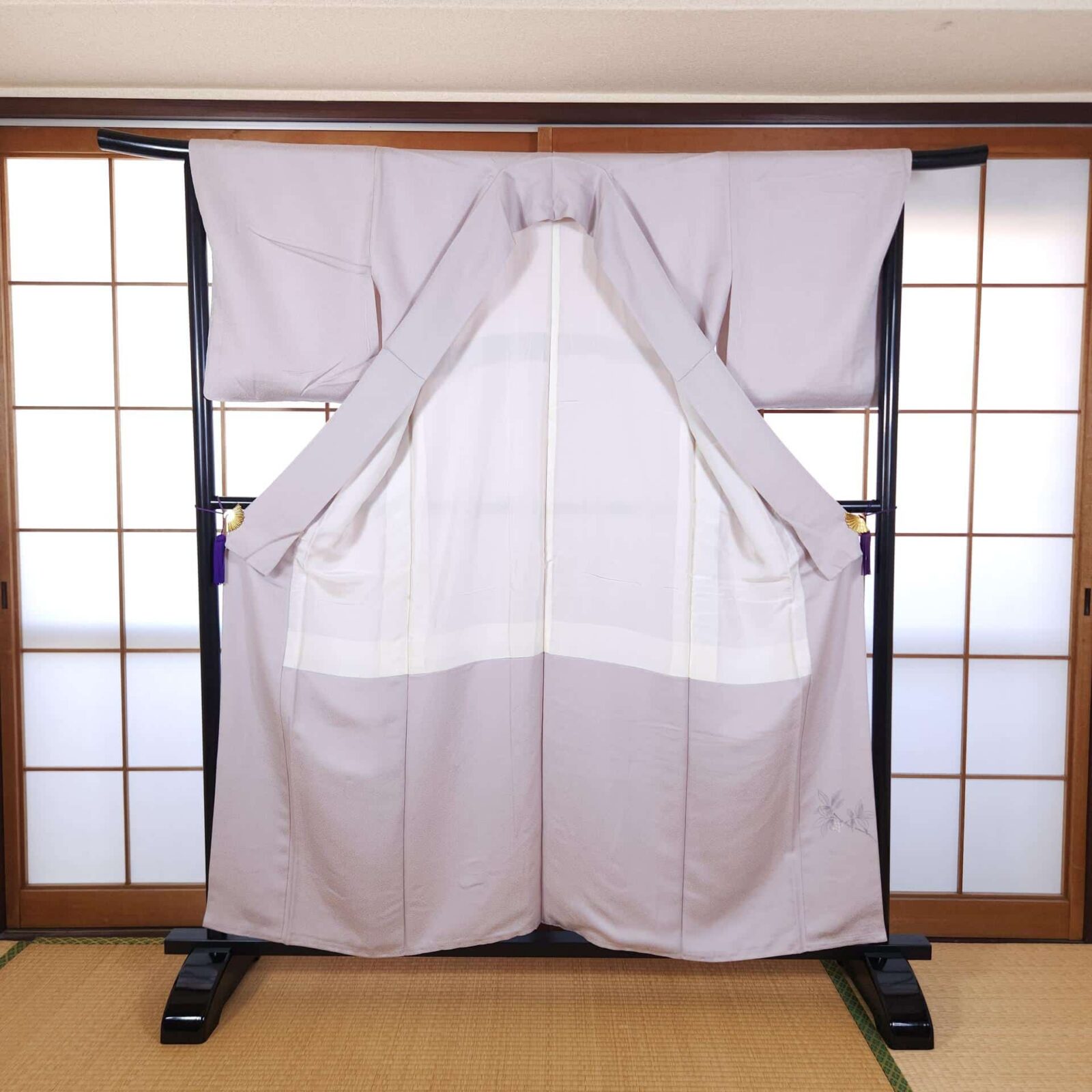Lavender Iro Tomesode with hand-painted motifs