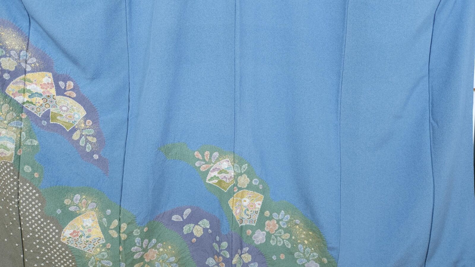 Light blue Houmongi Kimono fan and gold accents