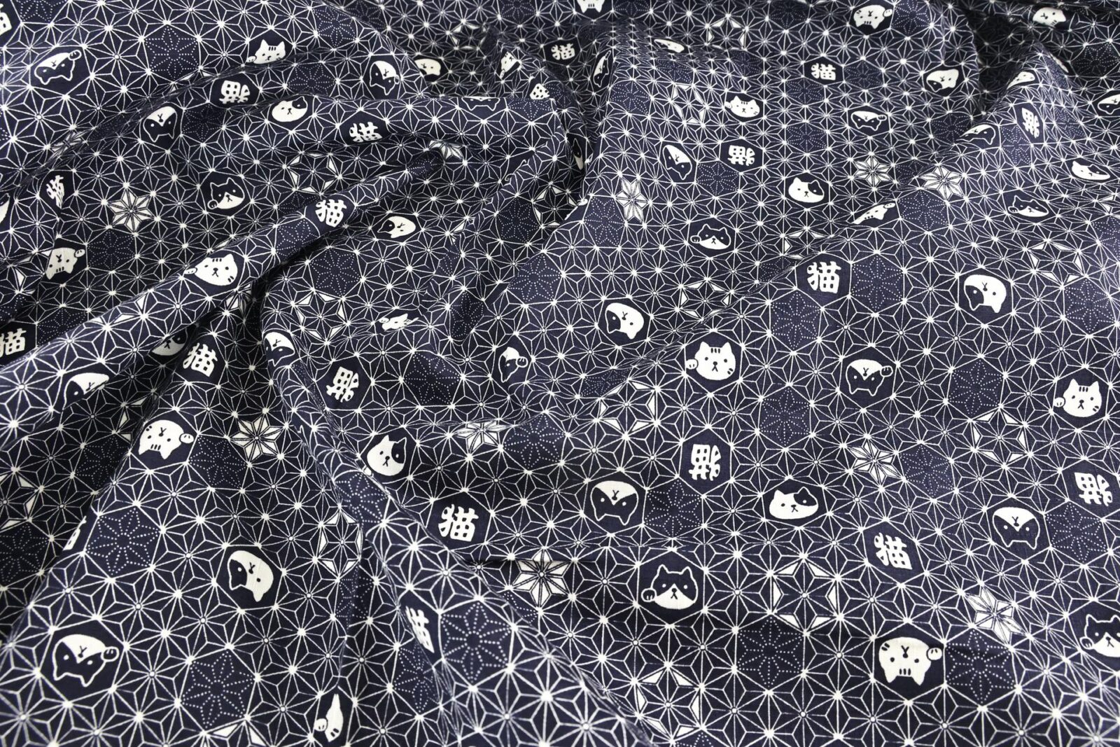 Maneki Neko Asanoha fabric blue background