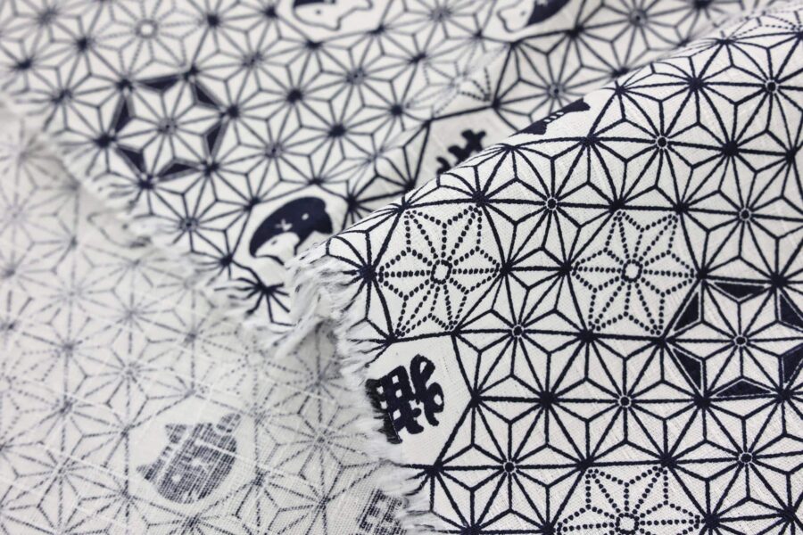 Maneki Neko Asanoha fabric white background