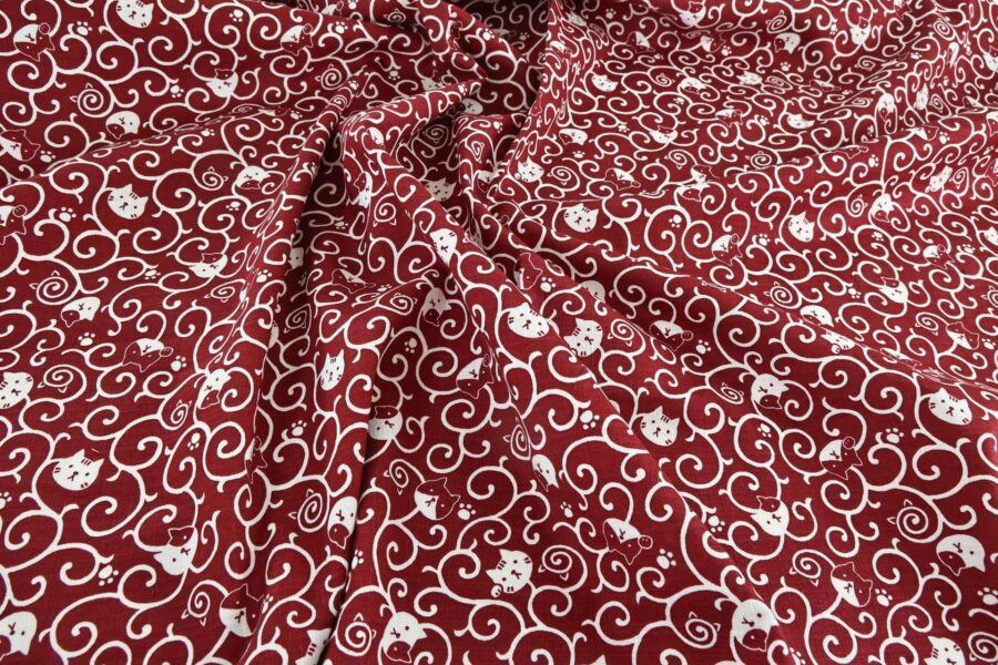 Maneki Neko Karakusa fabric red background