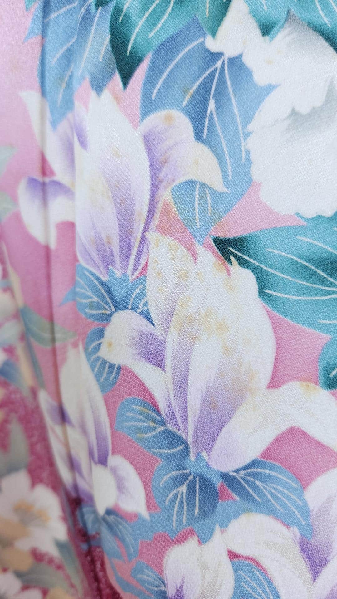 Ō-Furisode in violet crepe with peonies