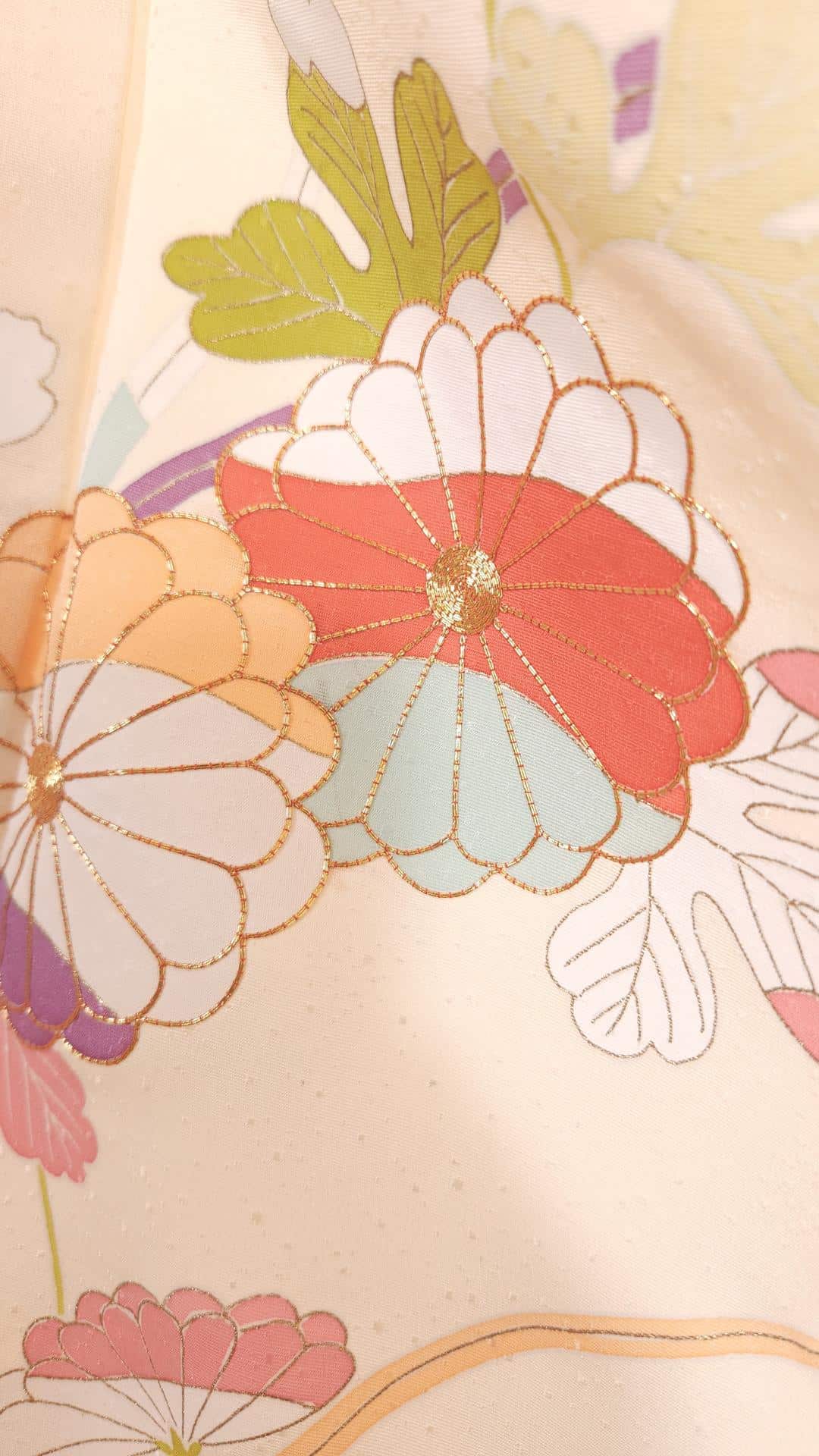 Cream Houmongi pastel chrysanthemums and golden accents