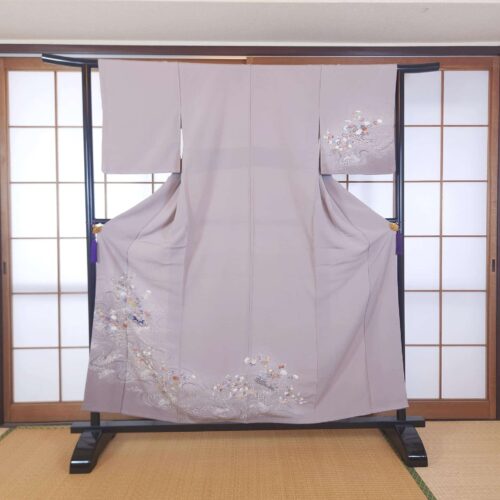 Houmongi lavender-grey with delicate flowers