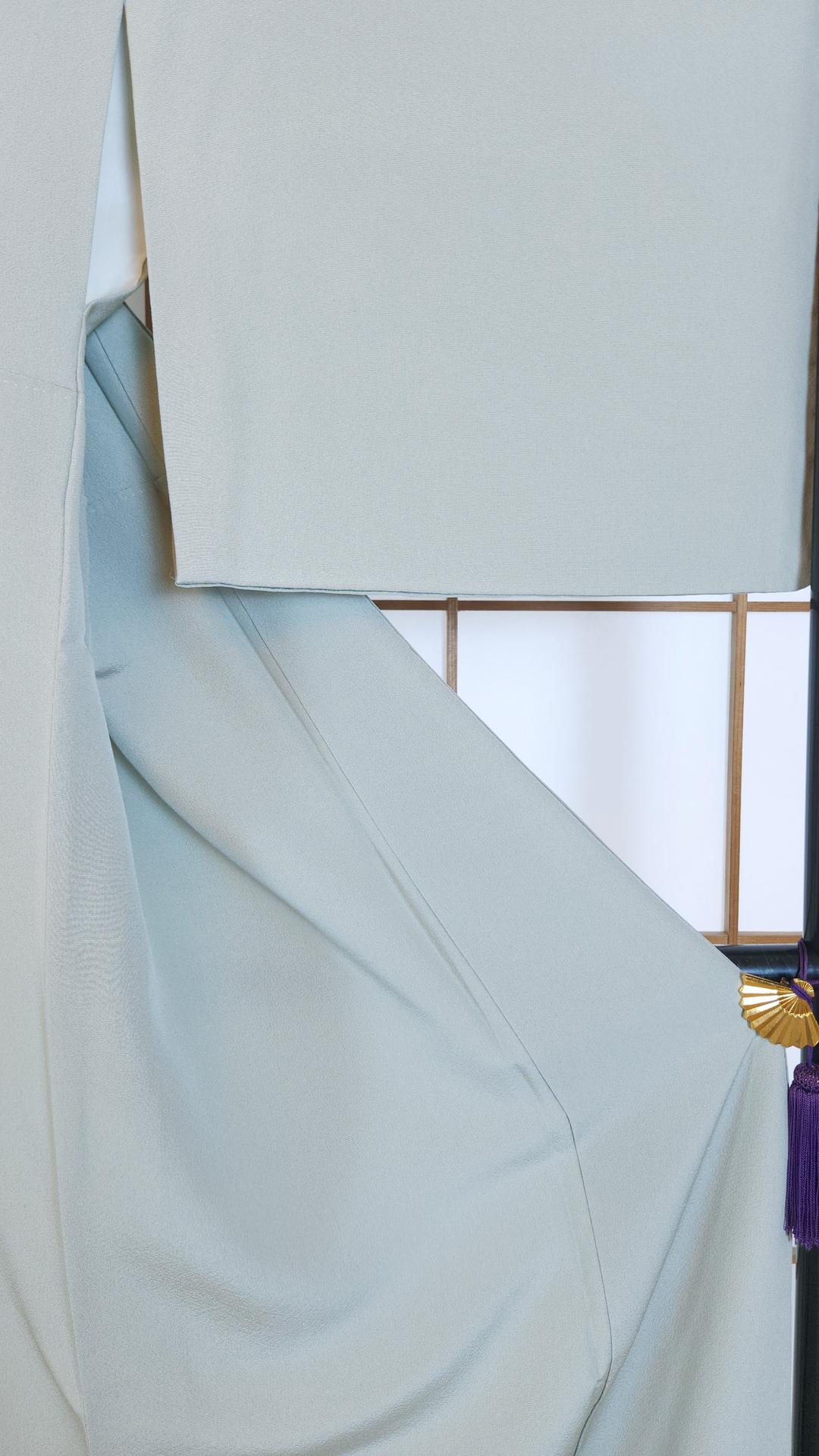 Iro Tomesode blue-gray with embroidered landscape