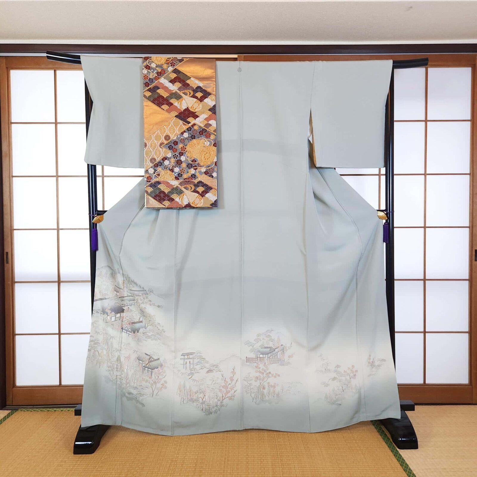 Iro Tomesode blue-gray with embroidered landscape