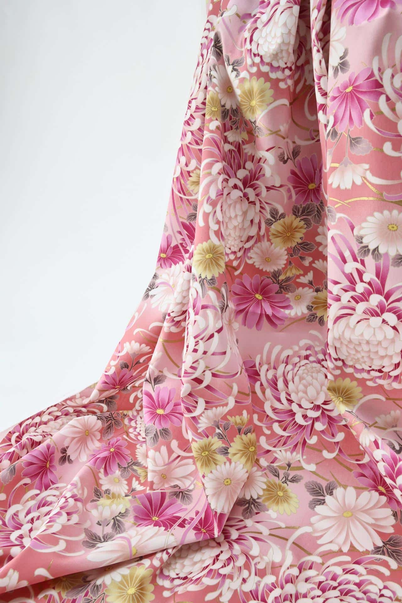 Japanese cotton satin fabric chrysanthemum Matsu pink background