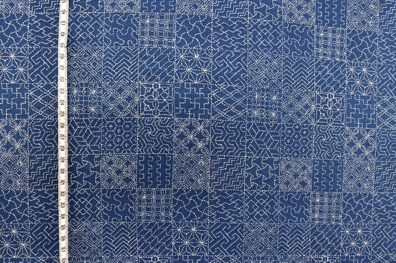 Japanese fabric Sashiko patterns blue background