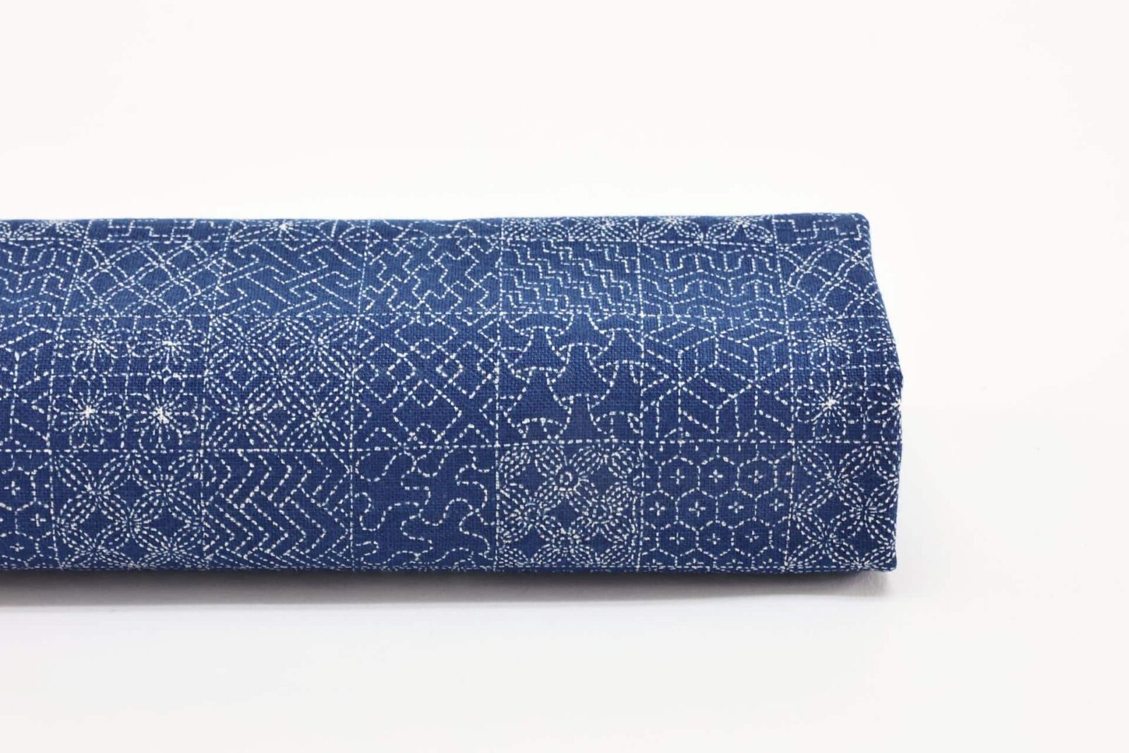 Japanese fabric Sashiko patterns blue background