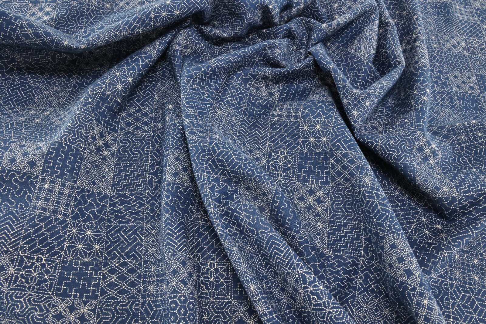 Japanese fabric Sashiko patterns blue background