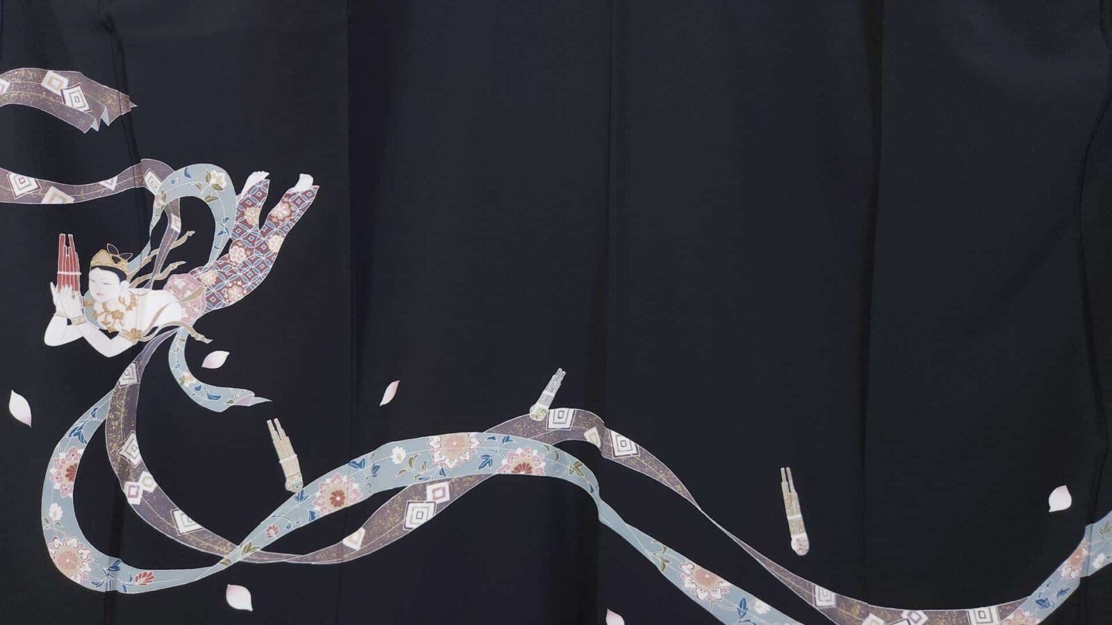 Kuro Tomesode with Tennyo Yuzen motif