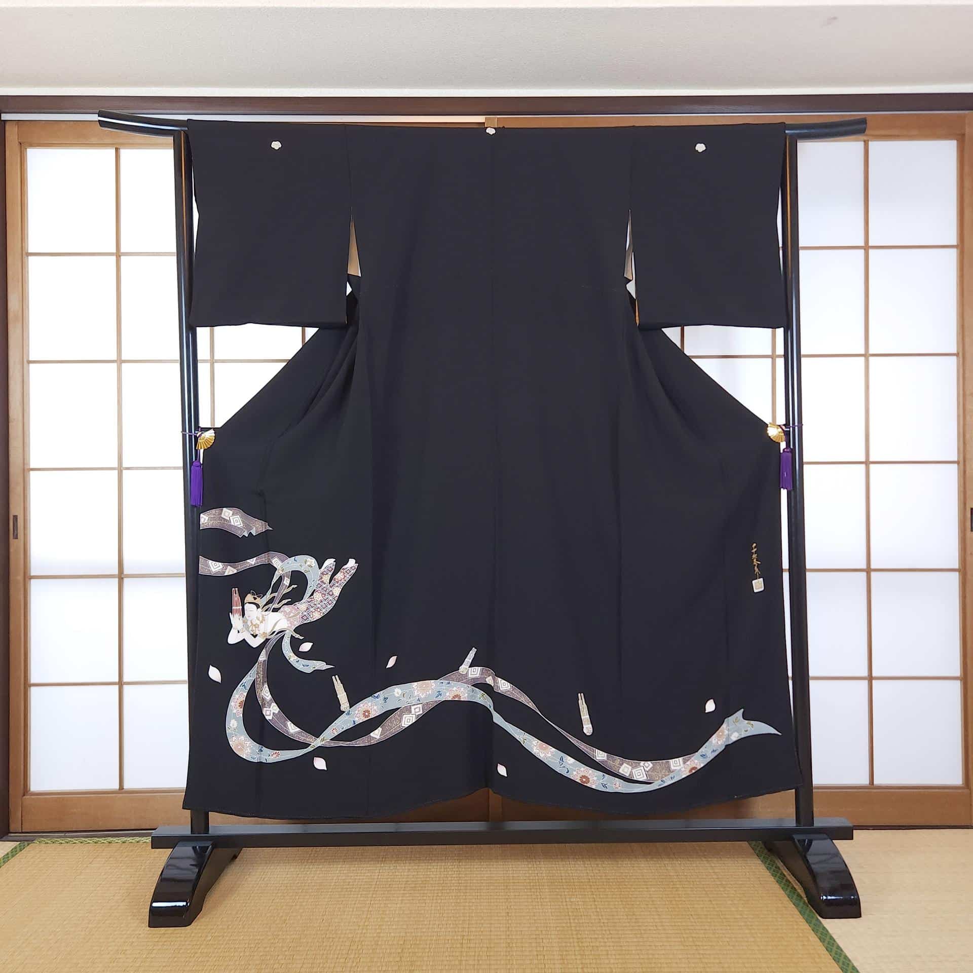 Kuro Tomesode with Tennyo Yuzen motif