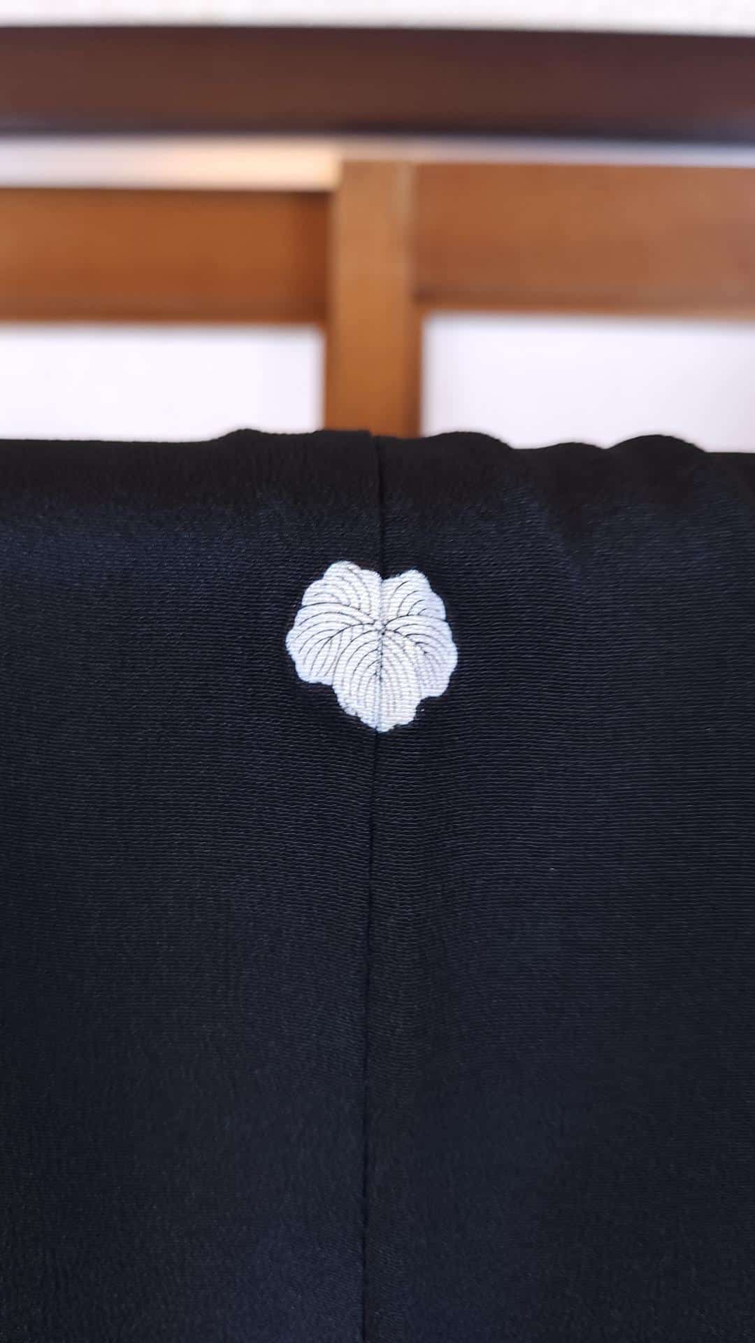 Kuro Tomesode with golden motifs