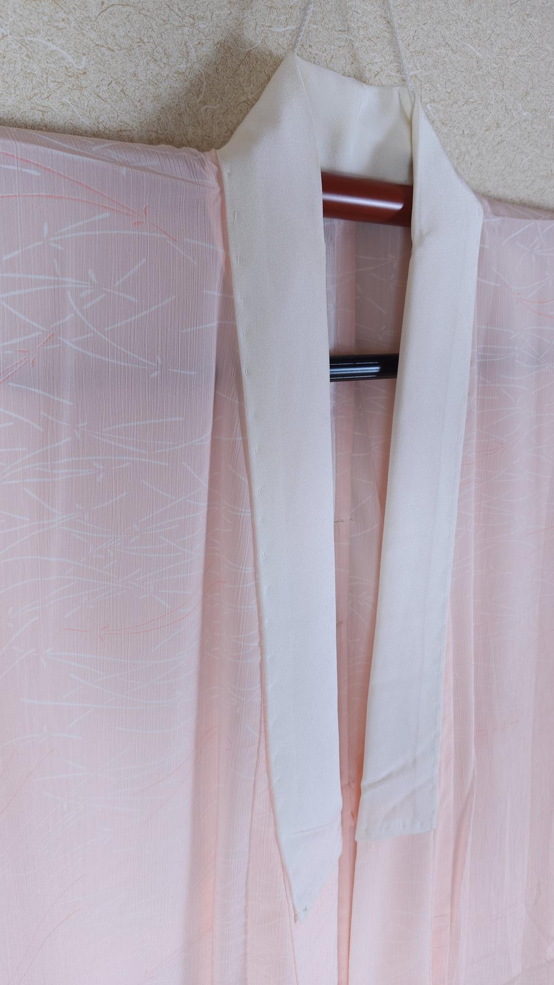 Light pink Nagajuban with pine leaf patterns