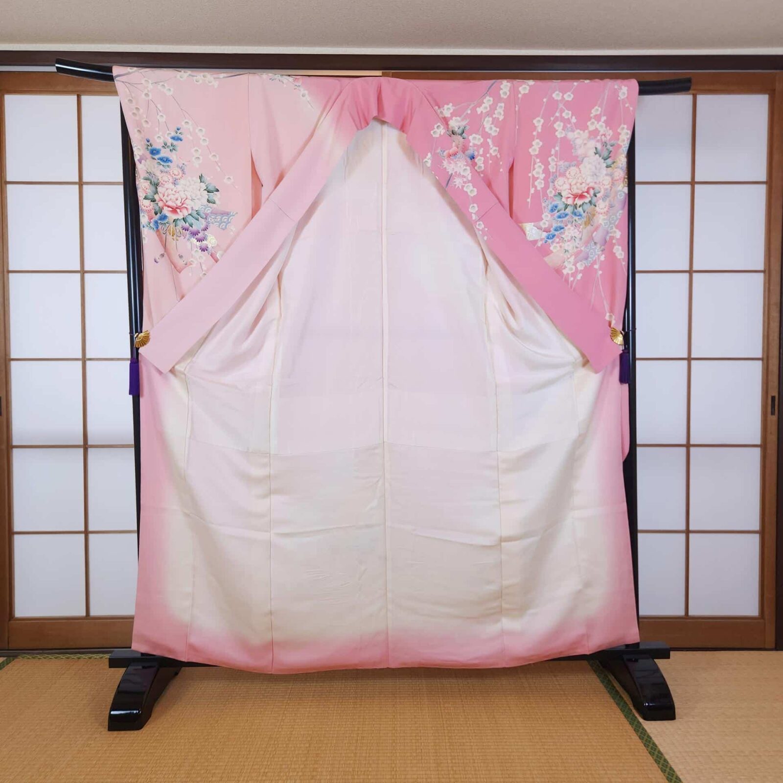 Light pink gradient Ō-Furisode with Yuzen motifs