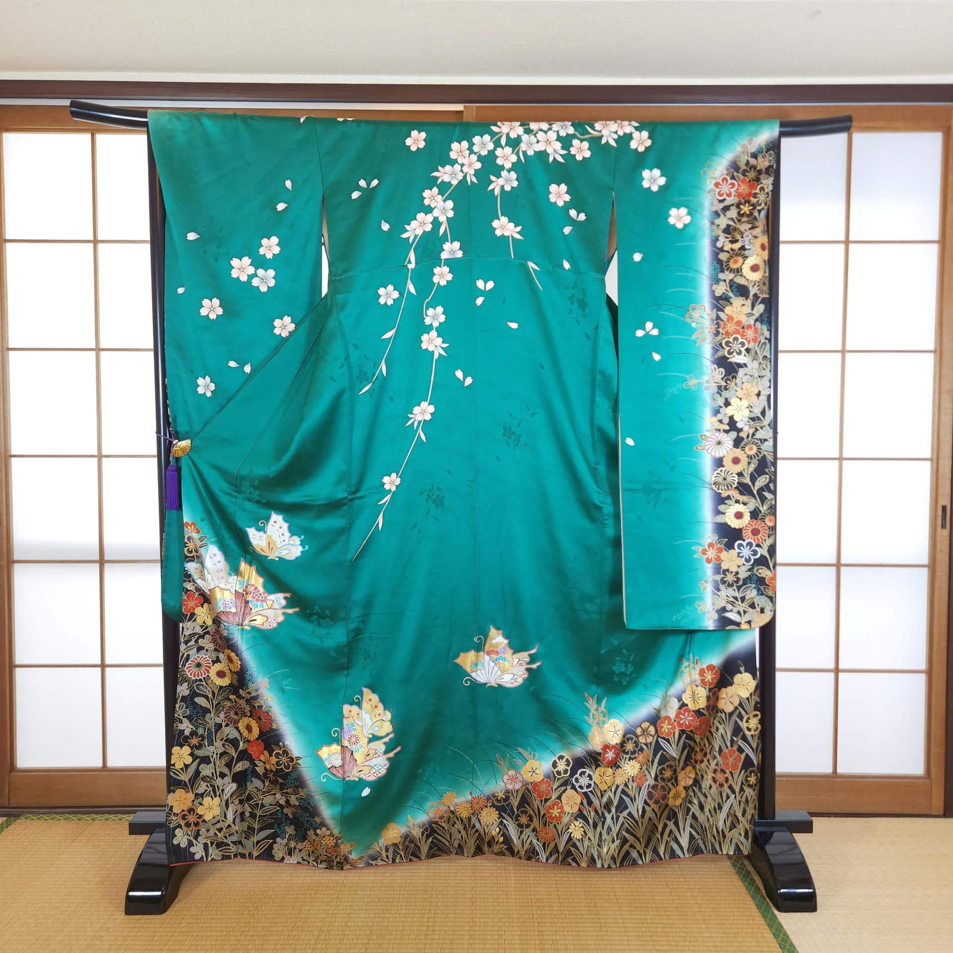 Ō-Furisode vert fleurs et papillons