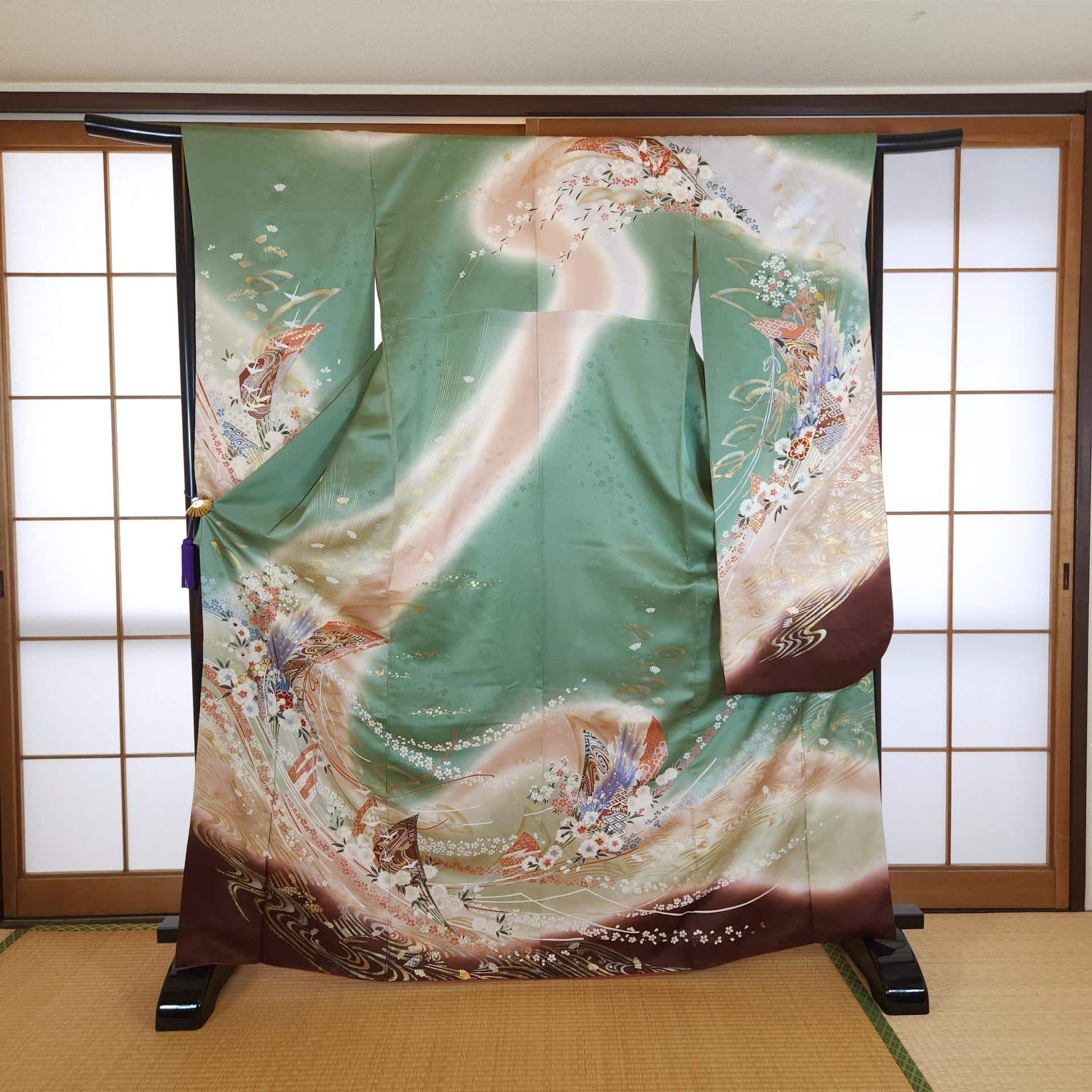 Ō-Furisode vert jade éventails dorés