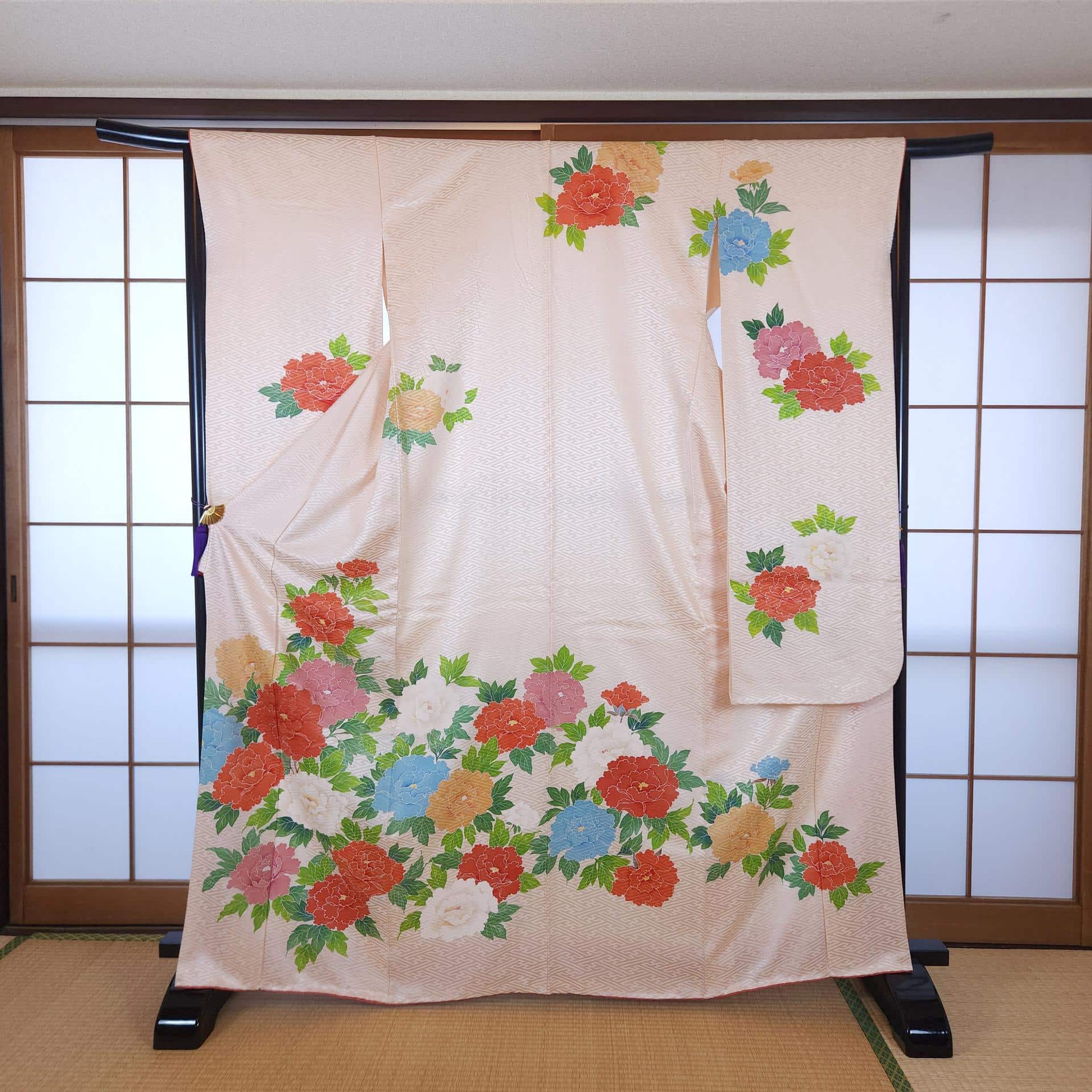 Ō-Furisode peach Yuzen peonies
