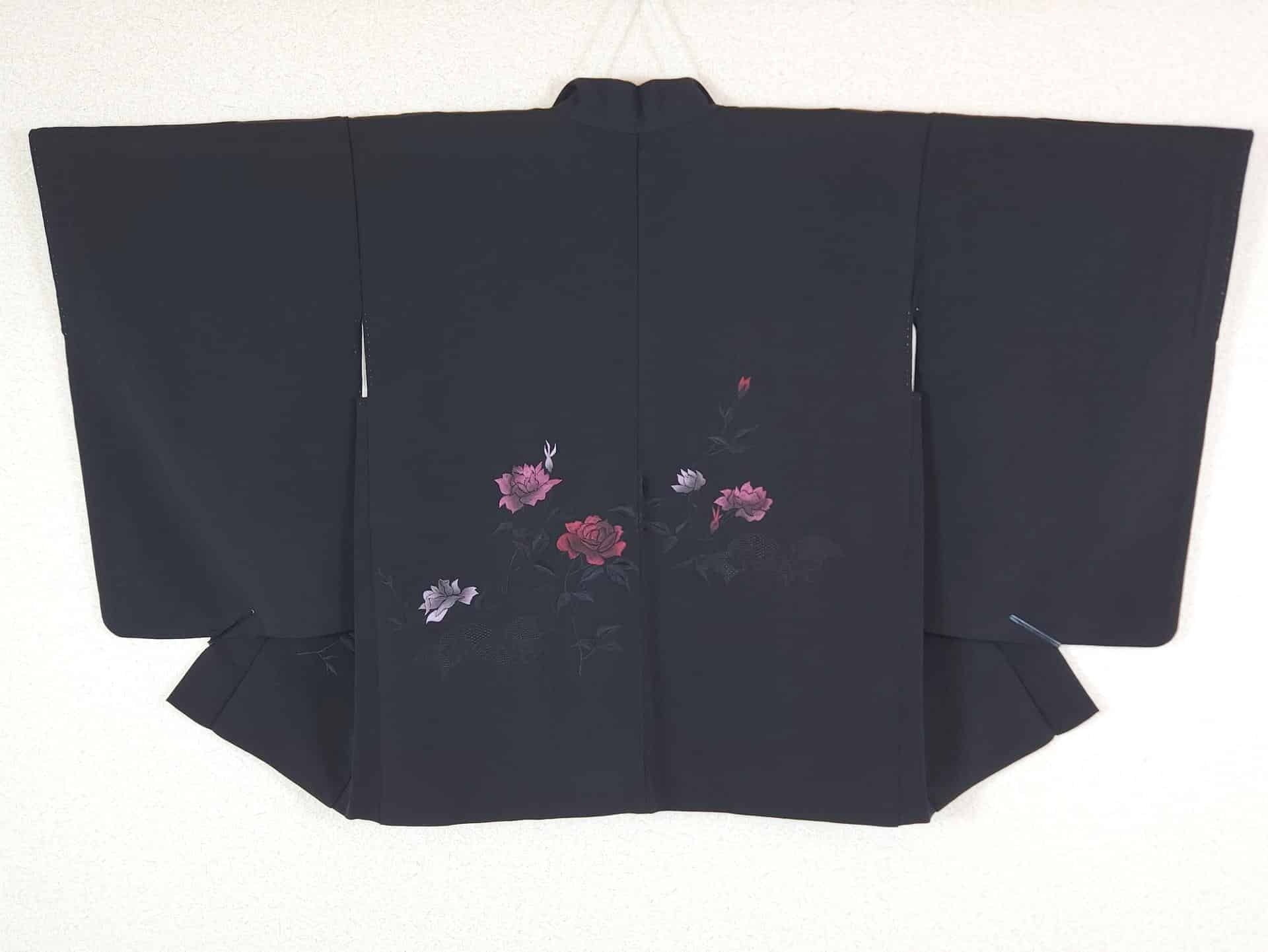 Black Haori embroidered with violet roses