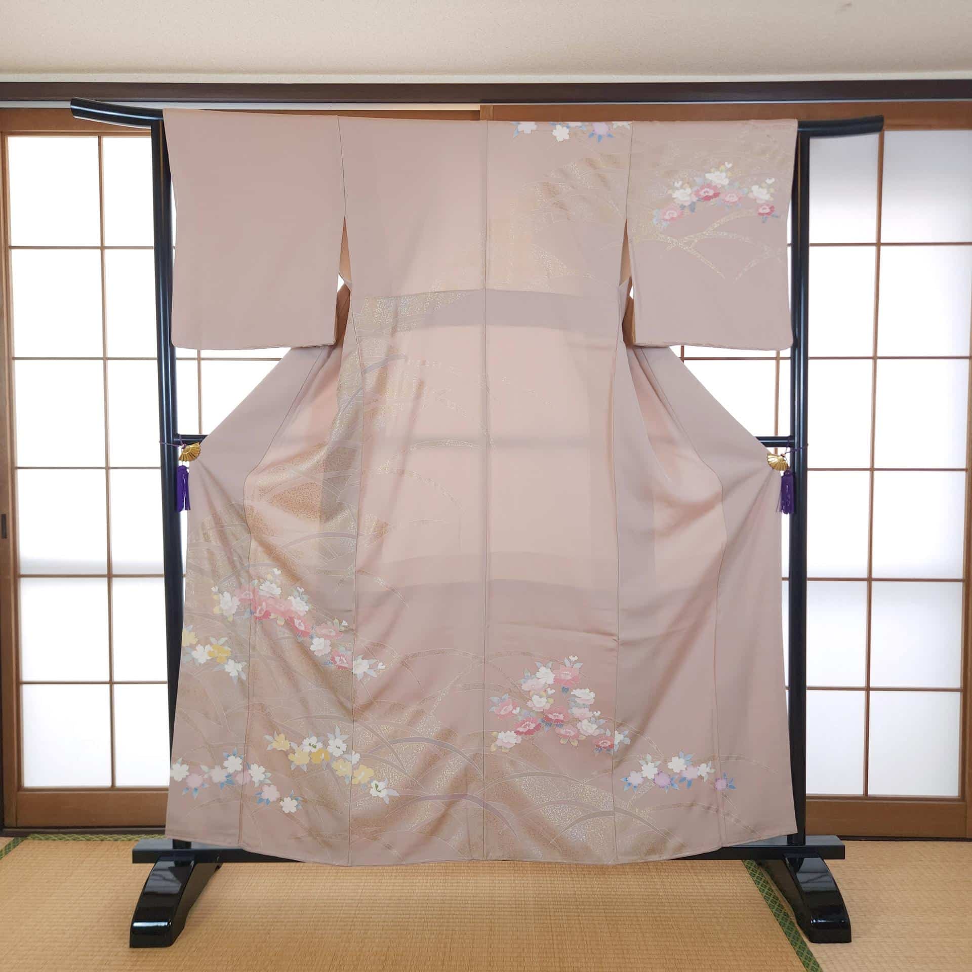 Dusty rose Houmongi with Yuzen flowers