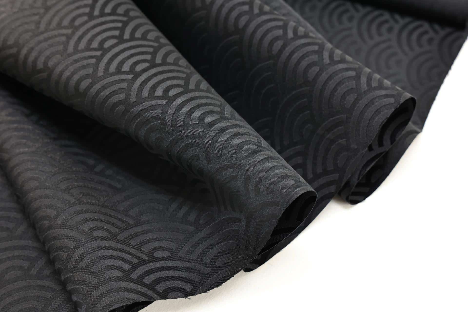 Jacquard Japonais motif Seigaiha noir