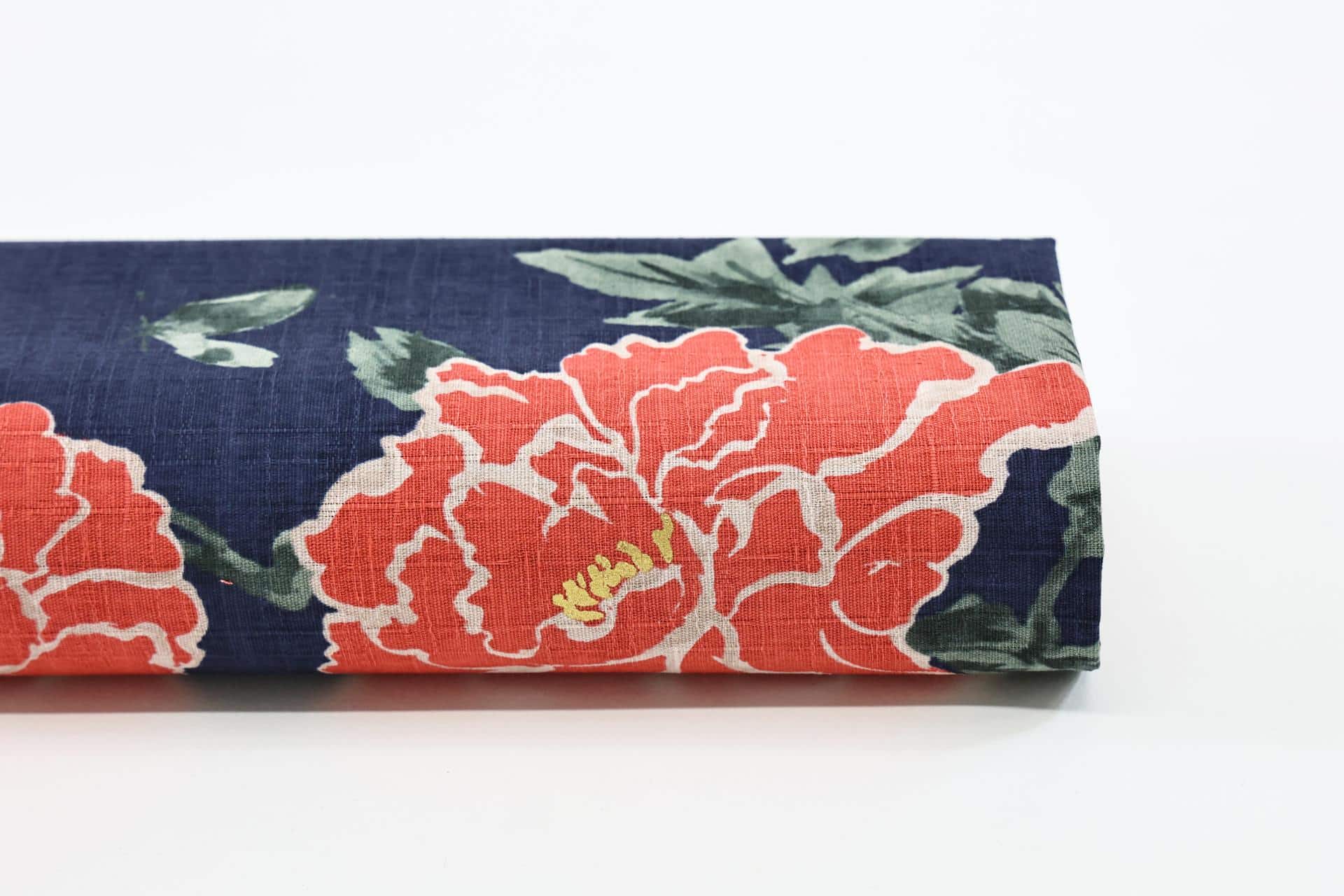 Tissu Japonais pivoines papillons fond bleu