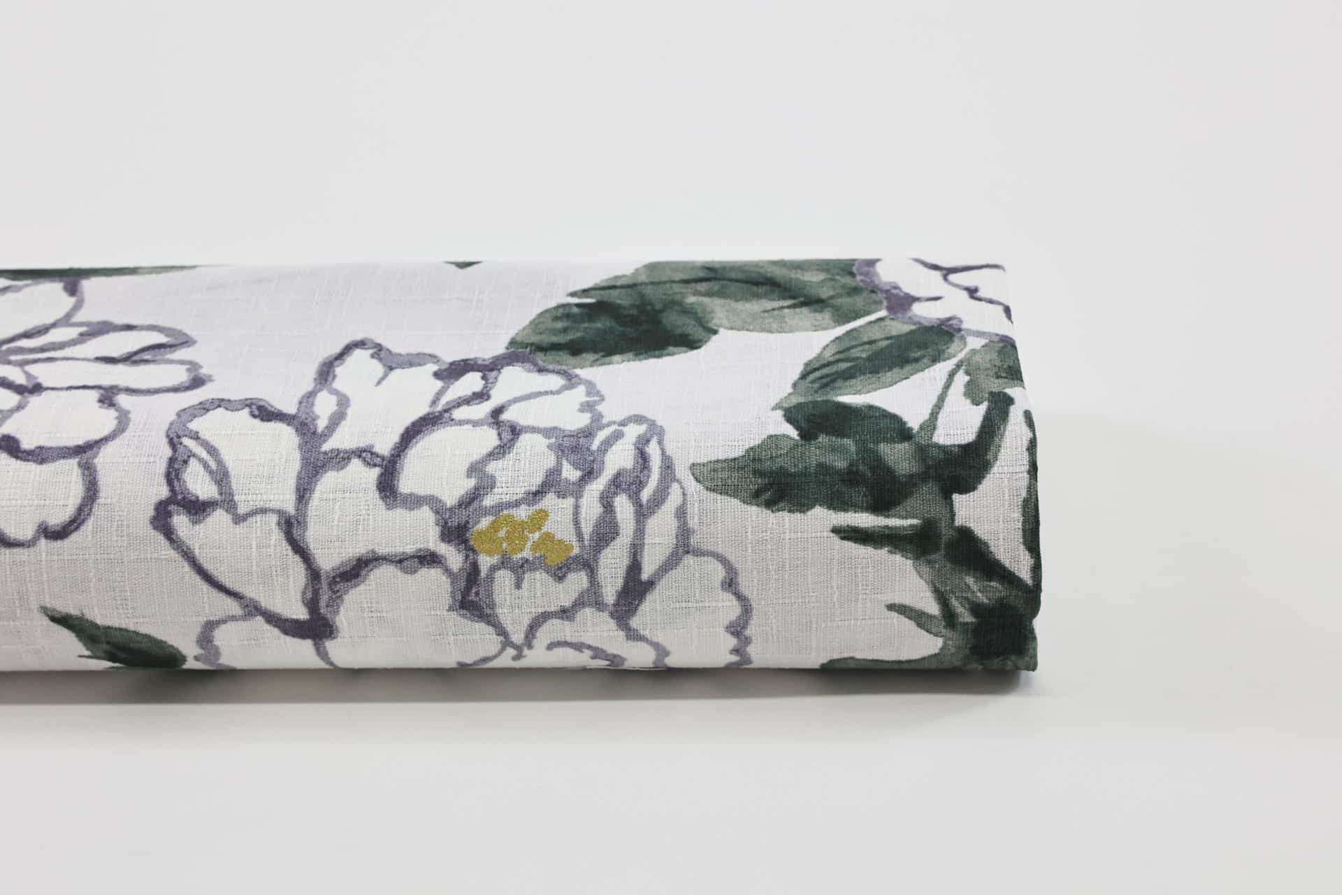 Tissu Japonais pivoines papillons fond blanc