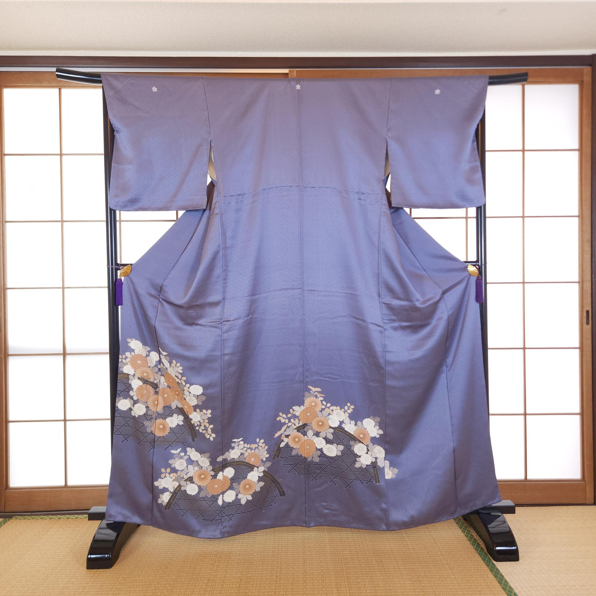 Iro Tomesode bleu gris Kiku Yuzen