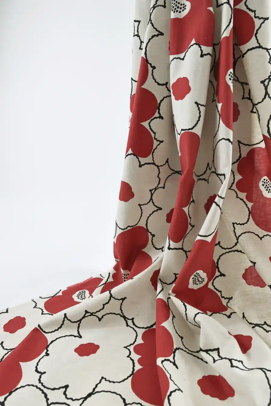 Tissu Japonais canvas fleurs rouges encre noire, canvas coton et lin Kobayashi, drapé