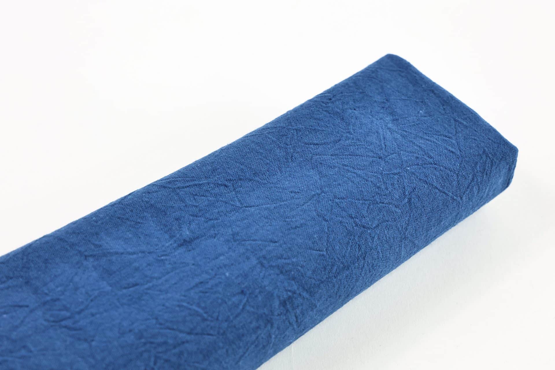 Tissu japonais coton lavé uni bleu roi à l'aspect froissé