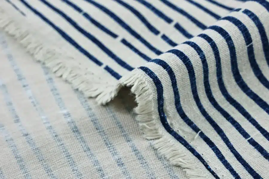 Tissu Japonais Kyoto Bambou fond écru, détail en vague