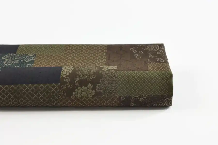 Tissu japonais patchwork fleuri kaki et marron