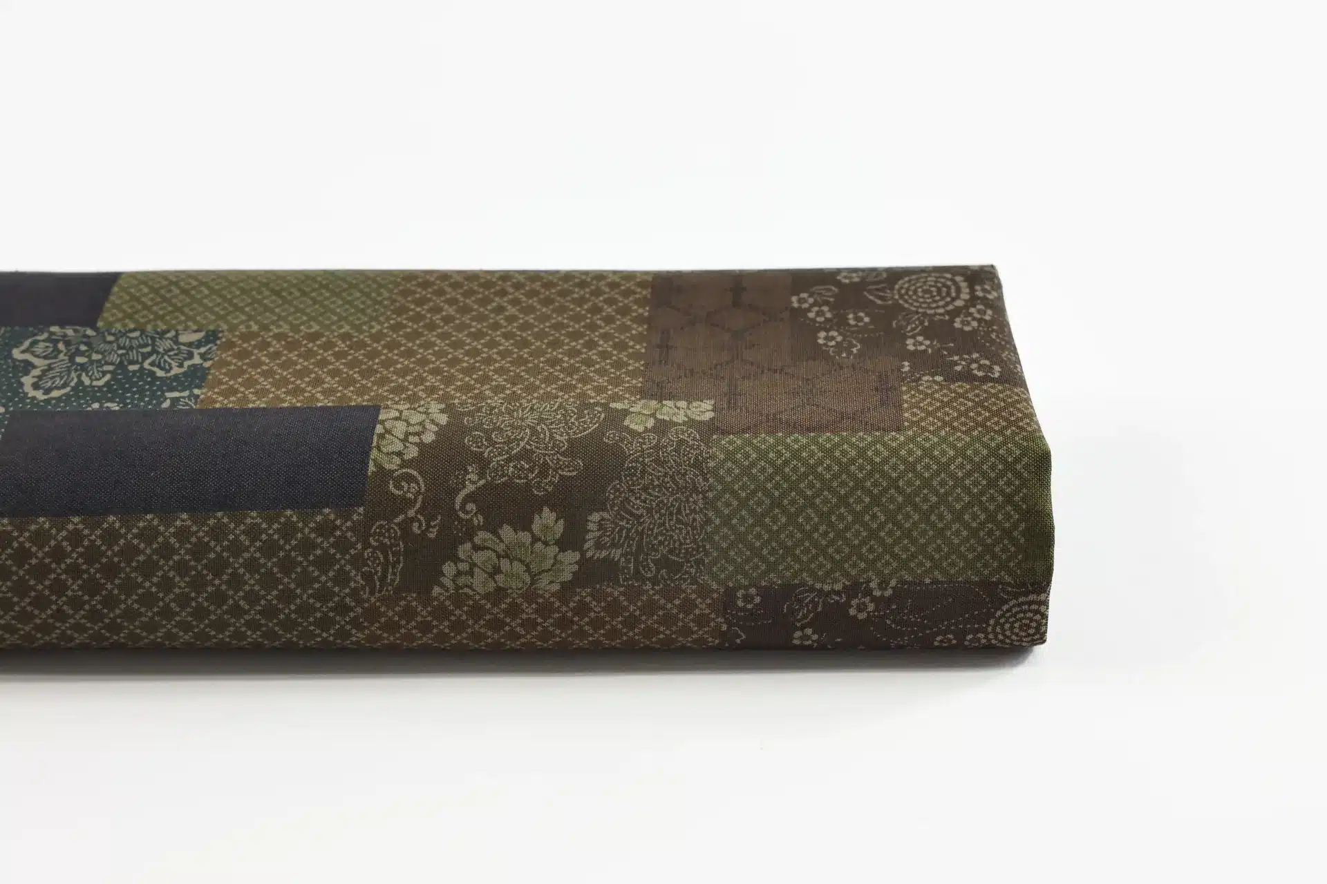 Tissu japonais patchwork fleuri kaki et marron