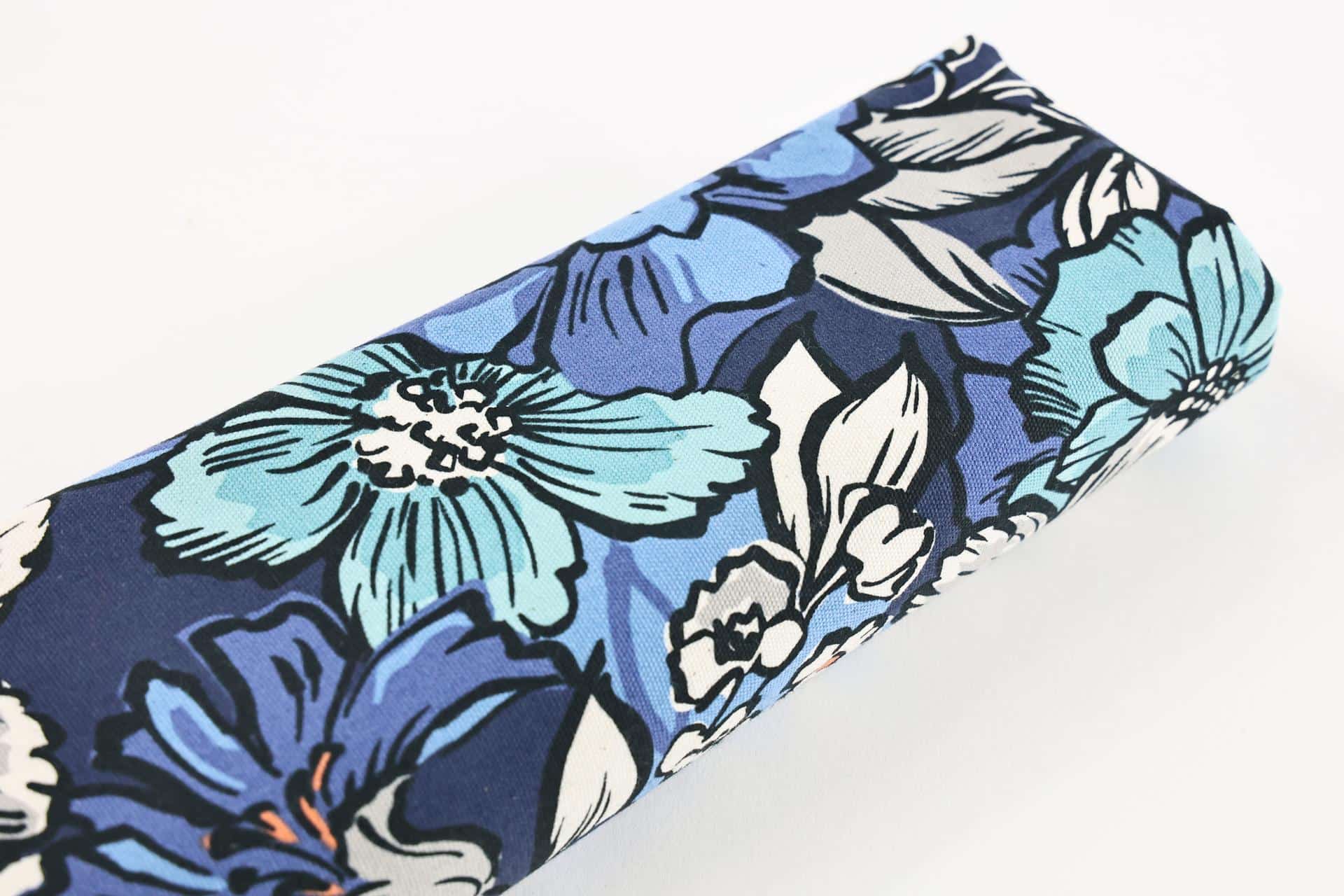 Tissu Japonais Oxford fleurs rétro colorées fond bleu