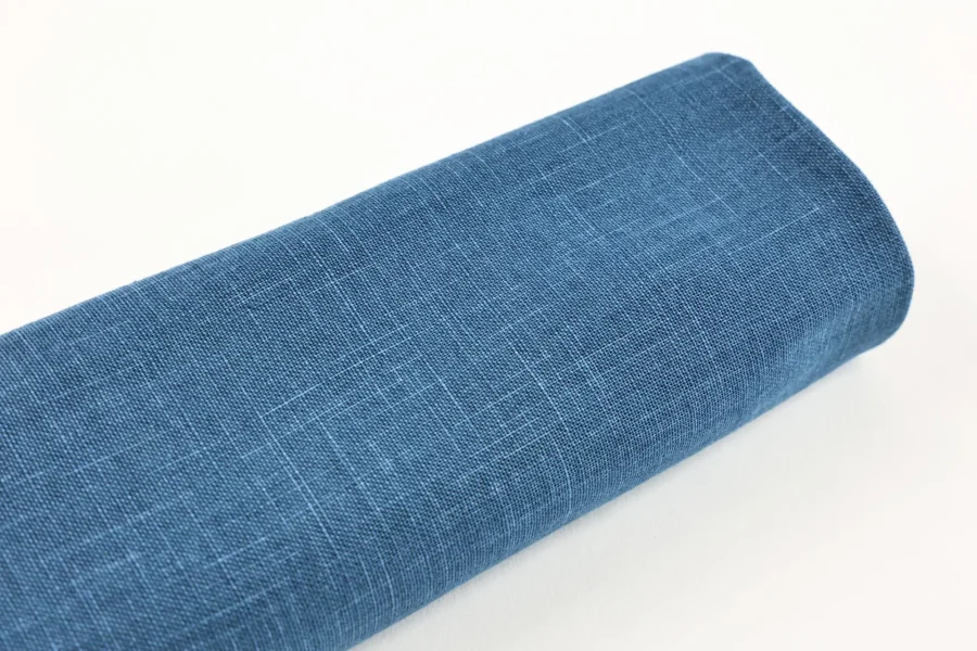 Tissu Japonais uni coton flammé bleu capri - plan rouleau