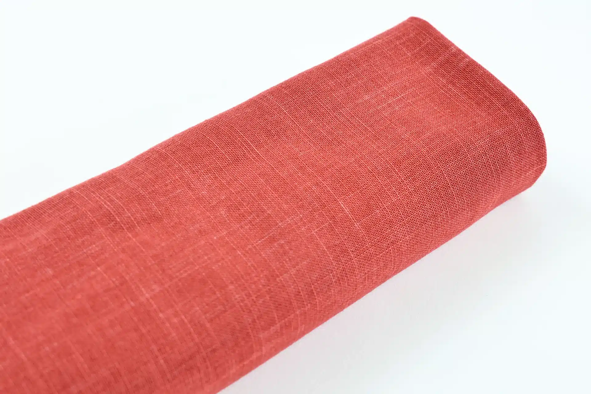 Tissu Japonais uni coton flammé rouge corail - plan rouleau