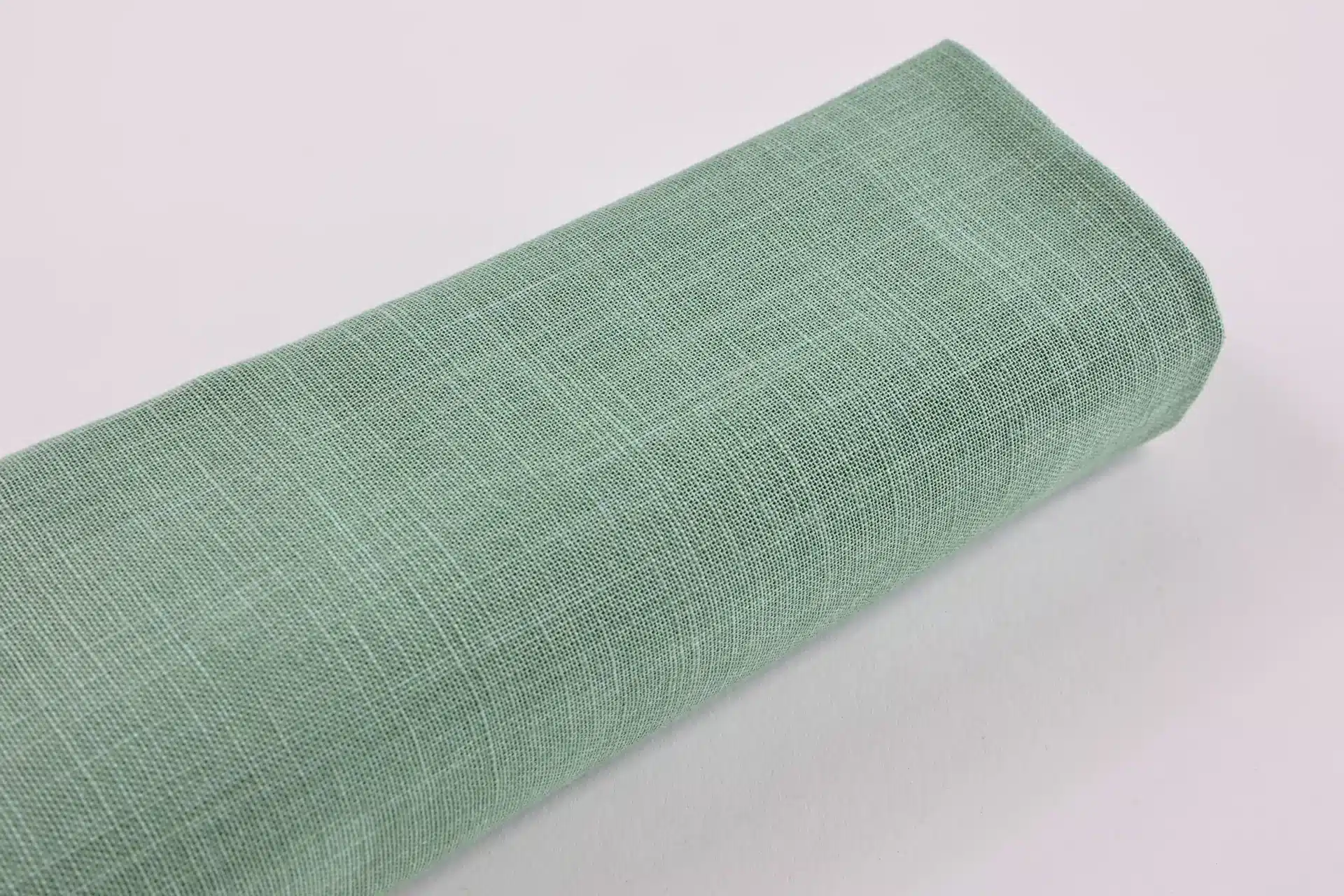 Tissu Japonais uni coton flammé vert sauge - plan rouleau
