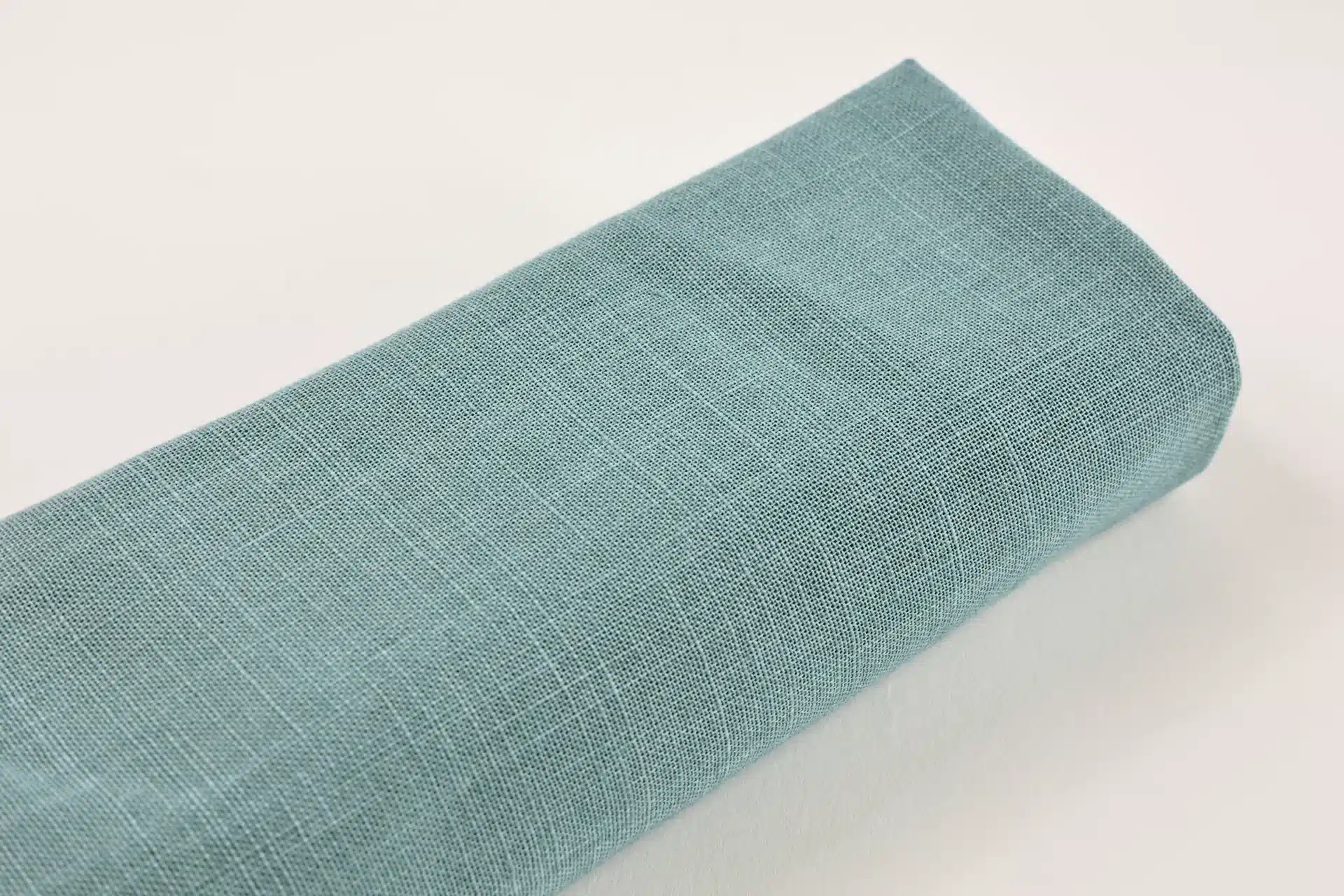 Tissu Japonais uni coton flammé bleu fumé - plan rouleau